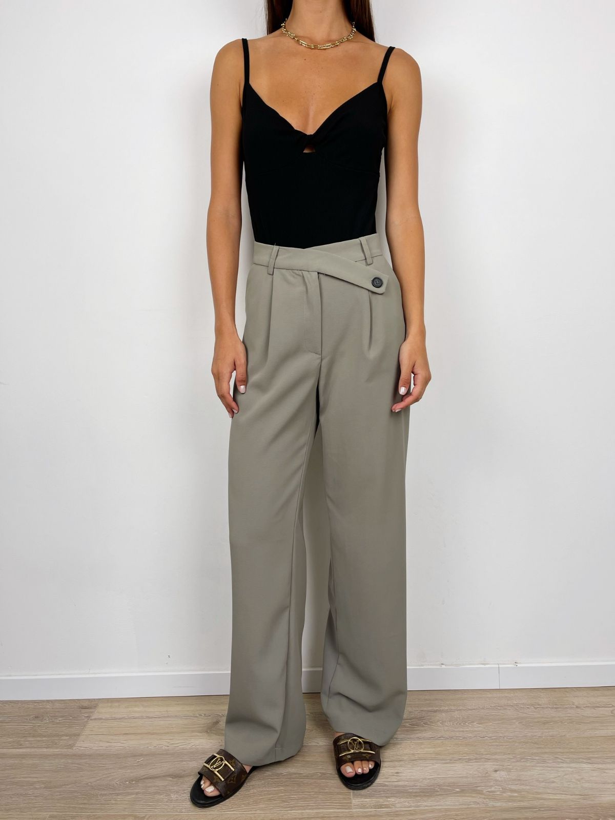 מכנסיים מחויטים בסגירת הצלבה - ITAY BRANDS