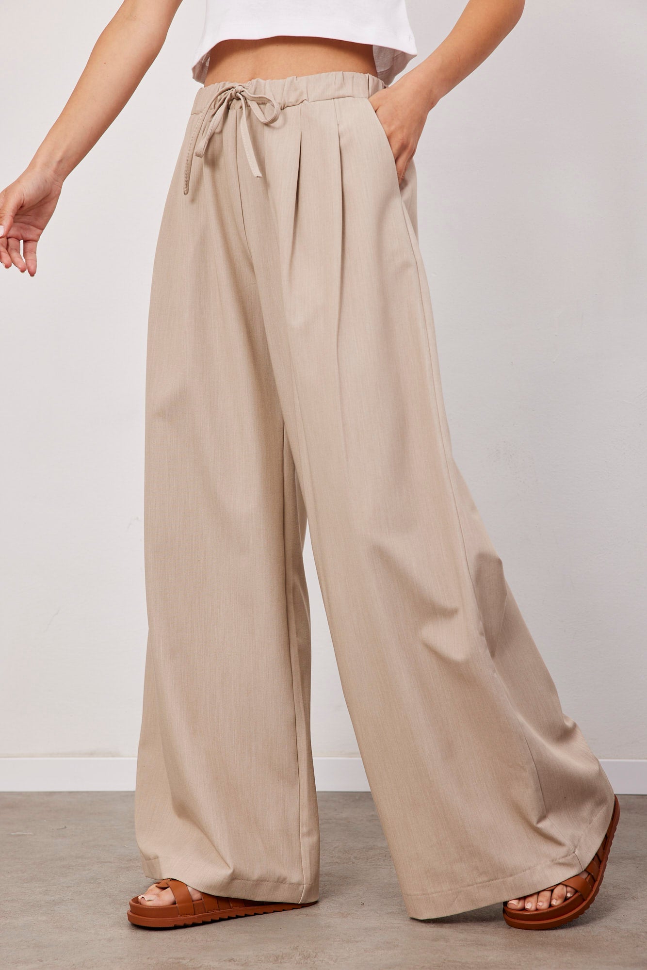 מכנסיים רחבים עם קשירה - ITAY BRANDS