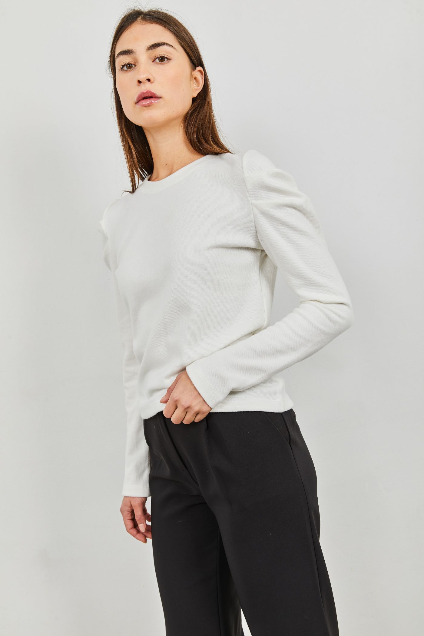 סריג עם שרוולים נפוחים - ITAY BRANDS