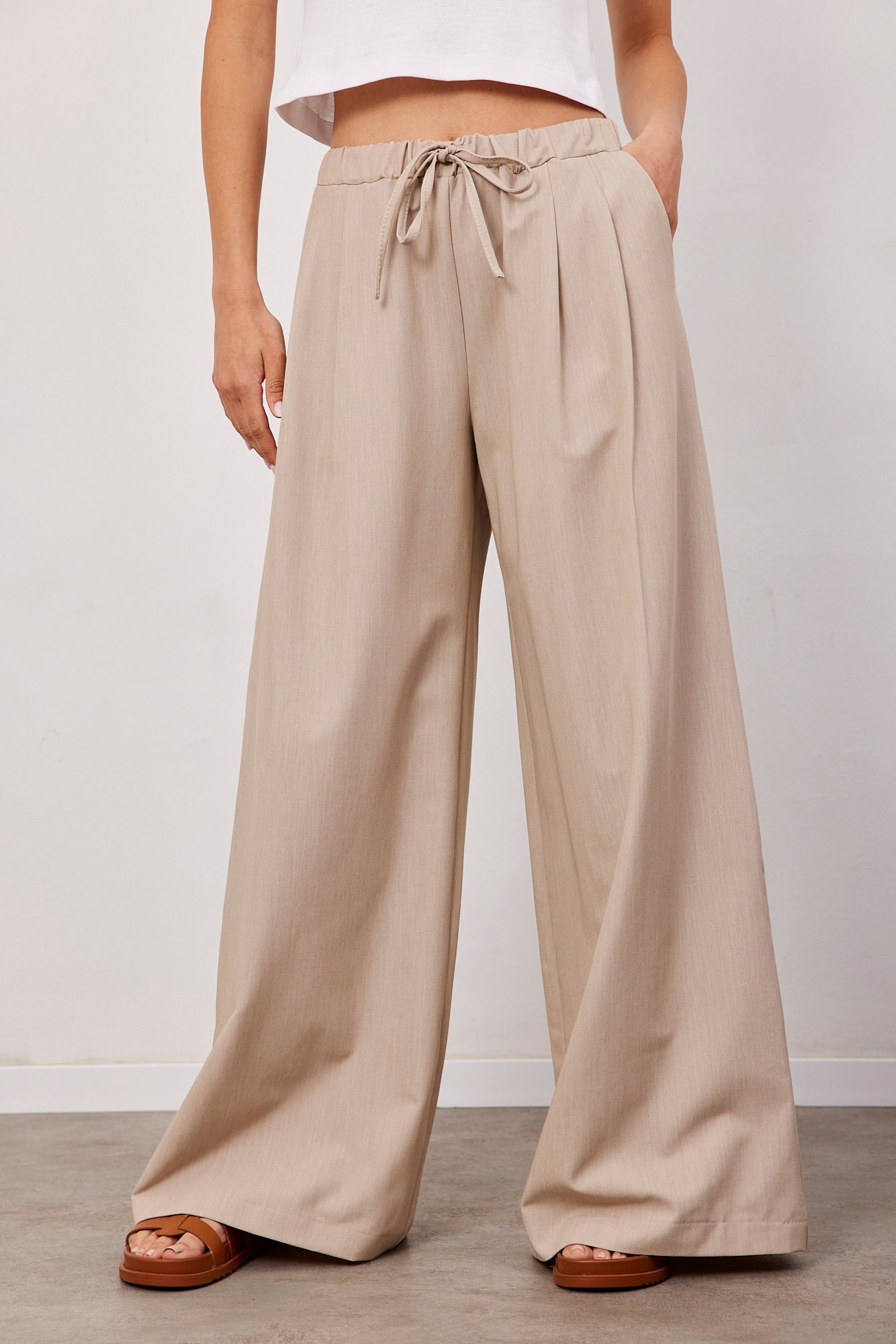 מכנסיים רחבים עם קשירה - ITAY BRANDS