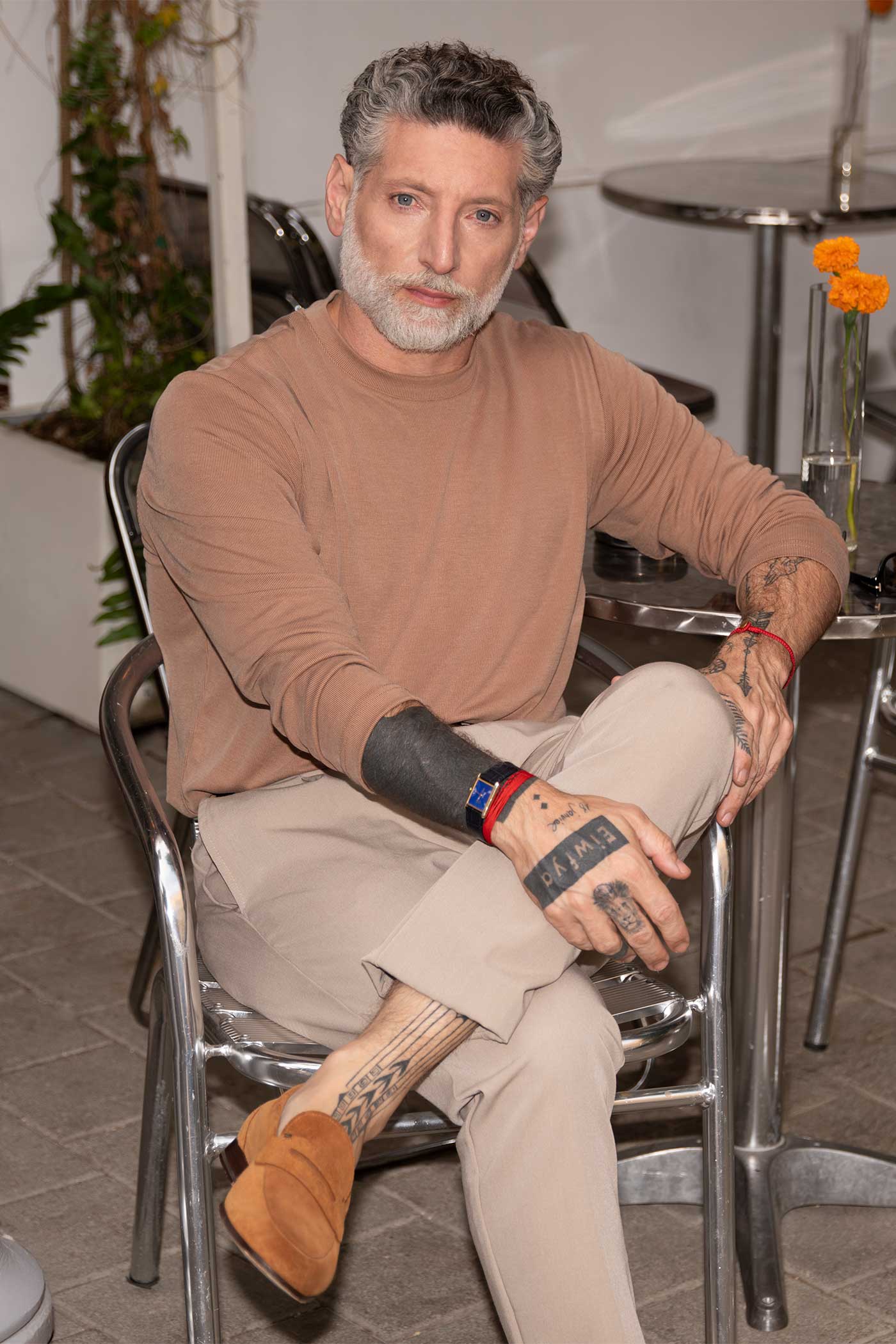 חולצת מודל ארוכה