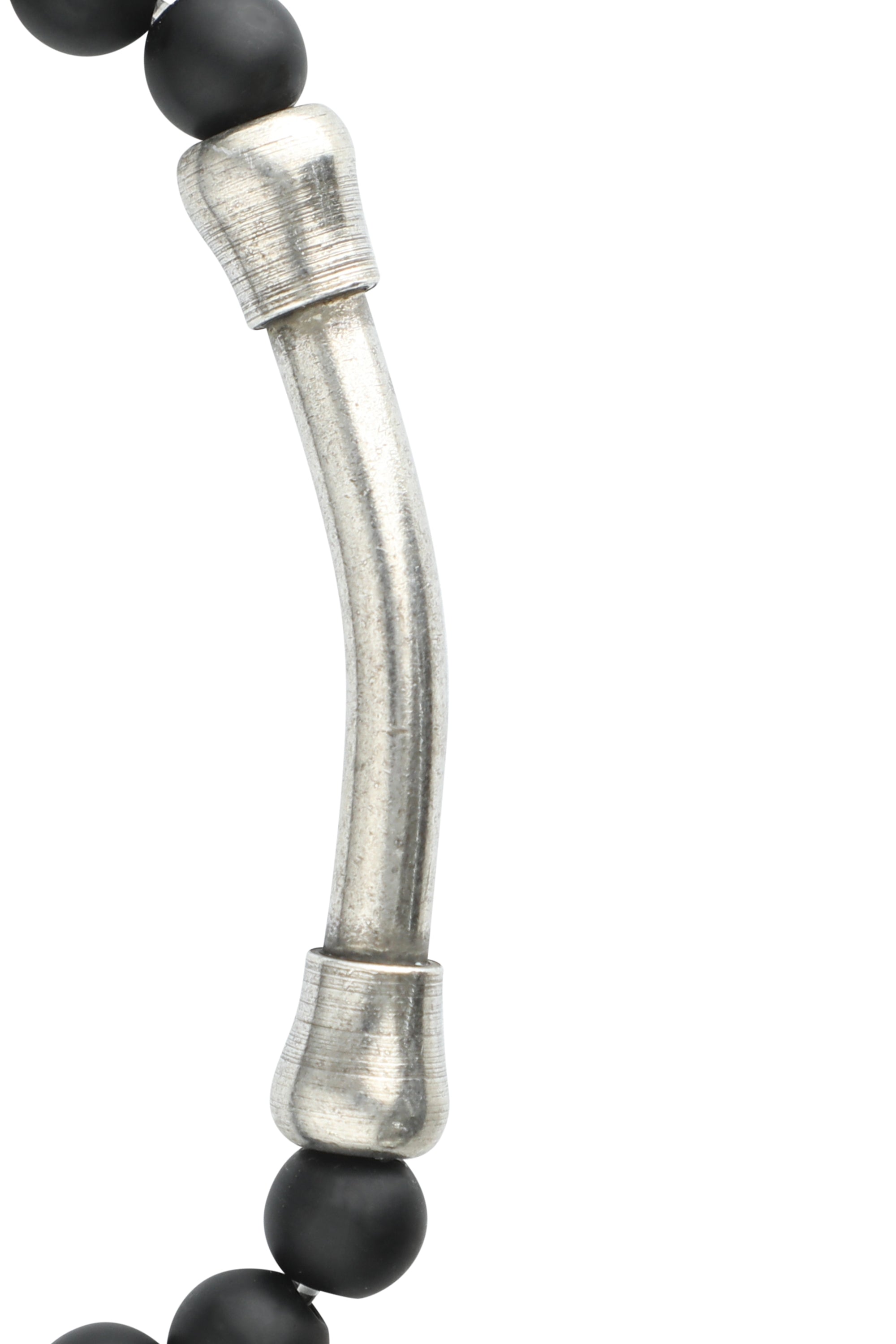 צמיד חרוזים בשילוב צינור מתכת