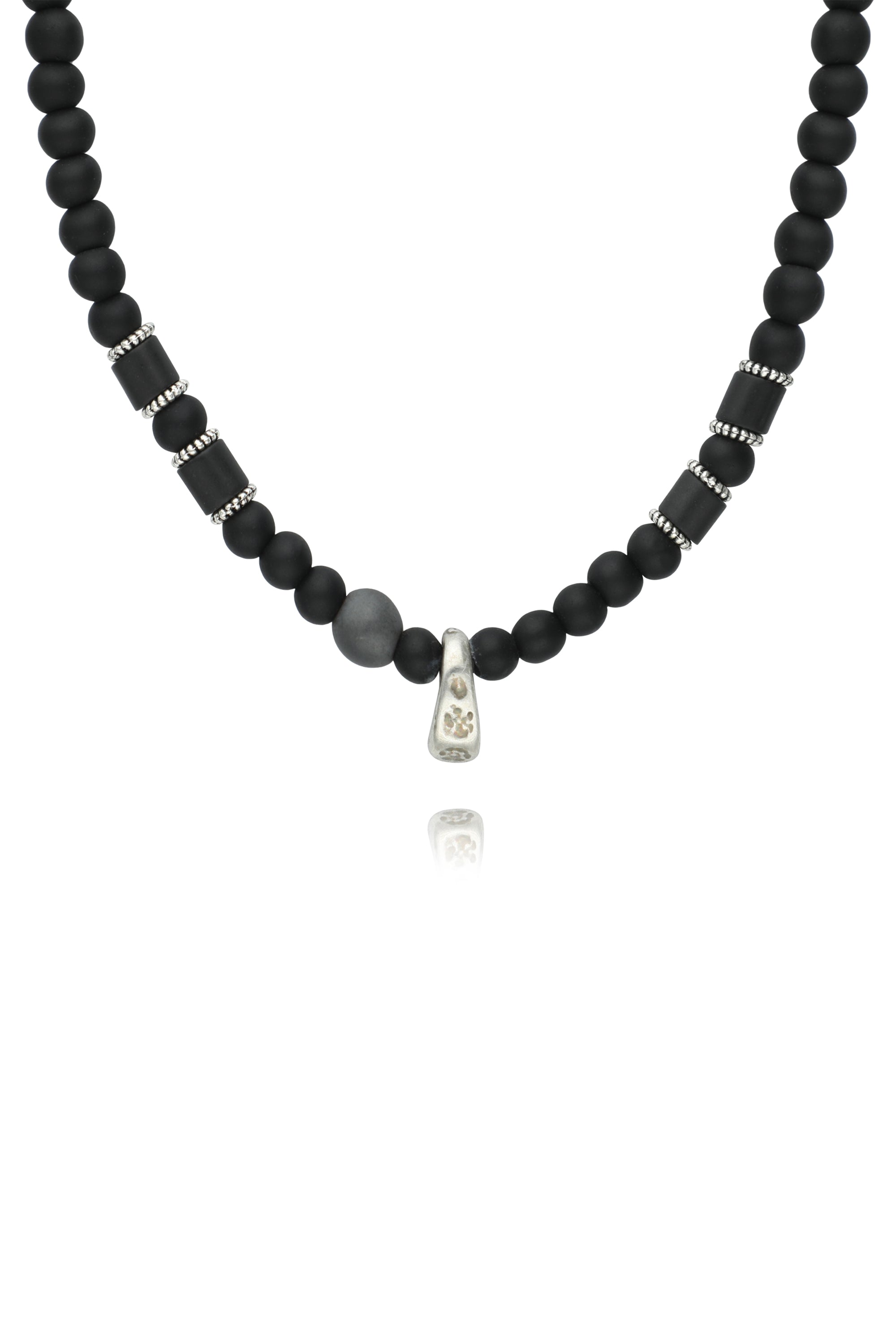 שרשרת שחור מט עם תליון דמוי שן