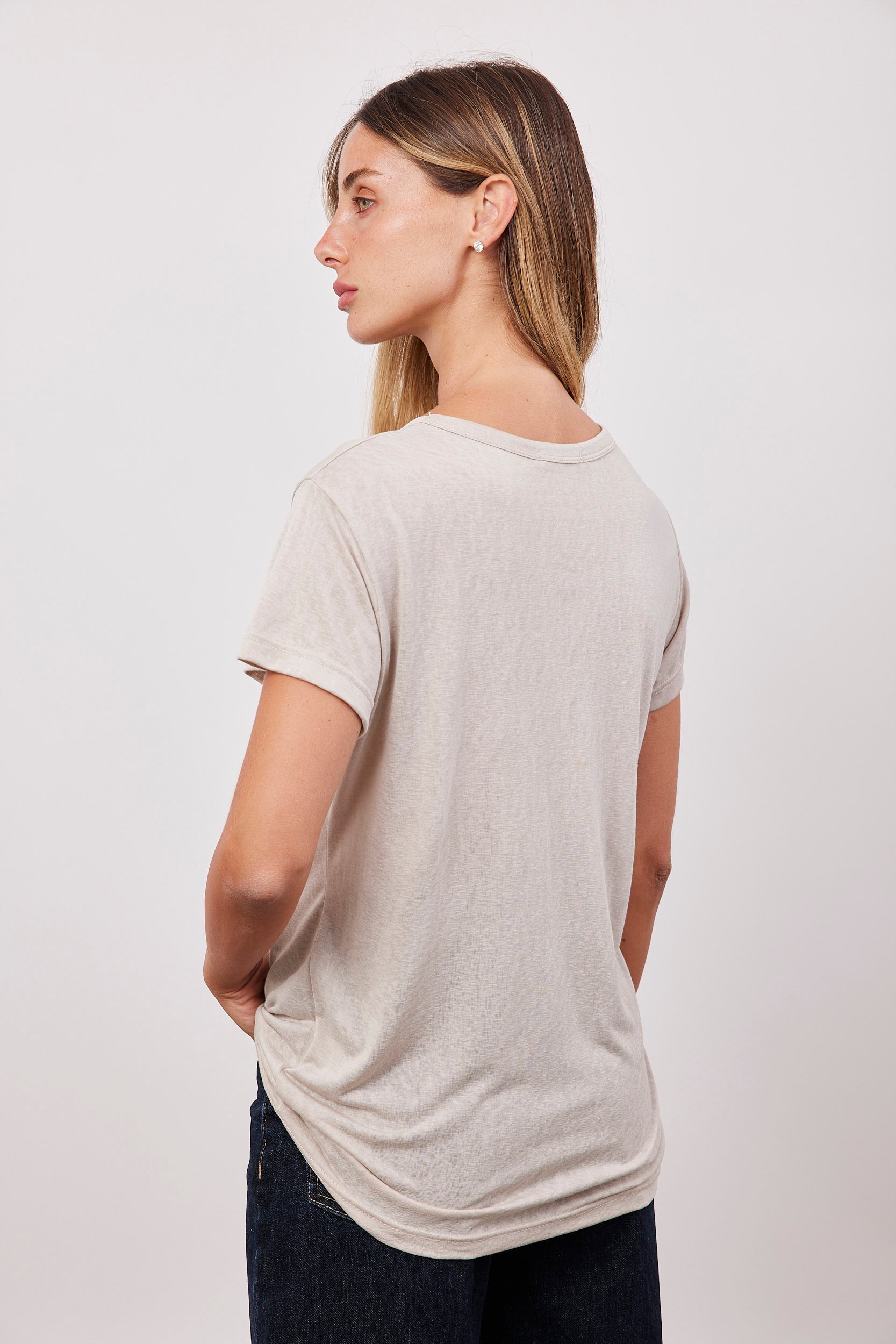 טי-שרט ניקי מבד שקפקף