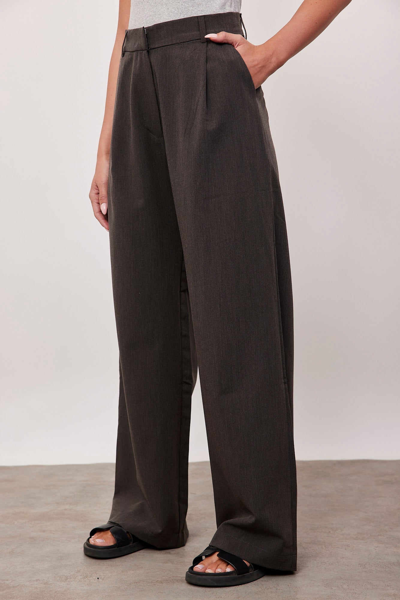 מכנסיים מחויטים מתרחבים - ITAY BRANDS