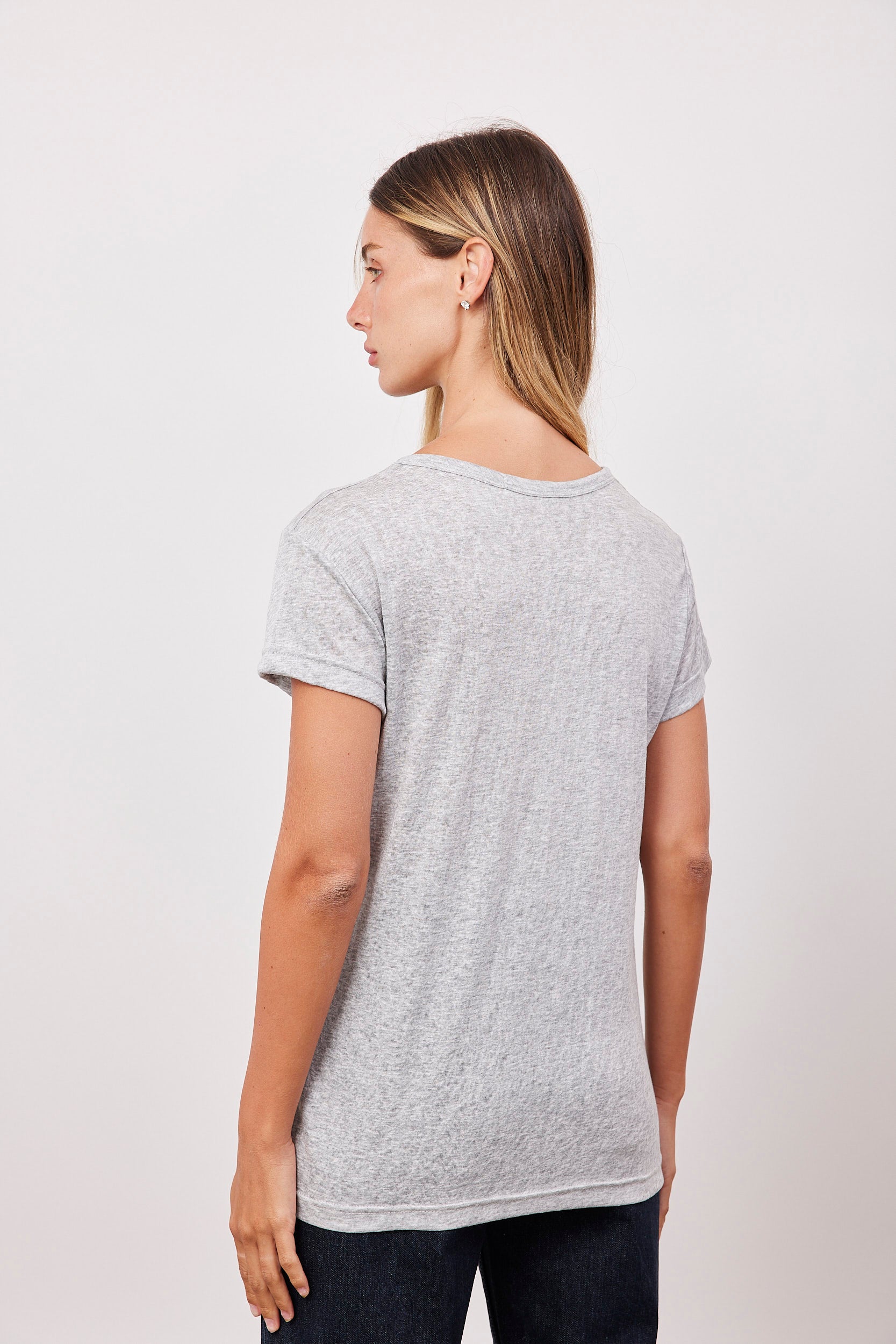 טי-שרט ניקי מבד שקפקף