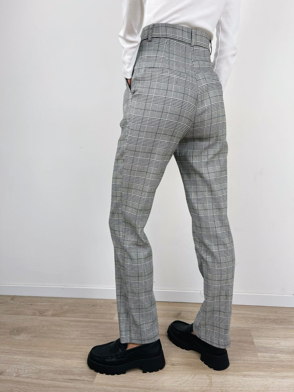 מכנסיים משובצים בסגירה א-סימטרית - ITAY BRANDS