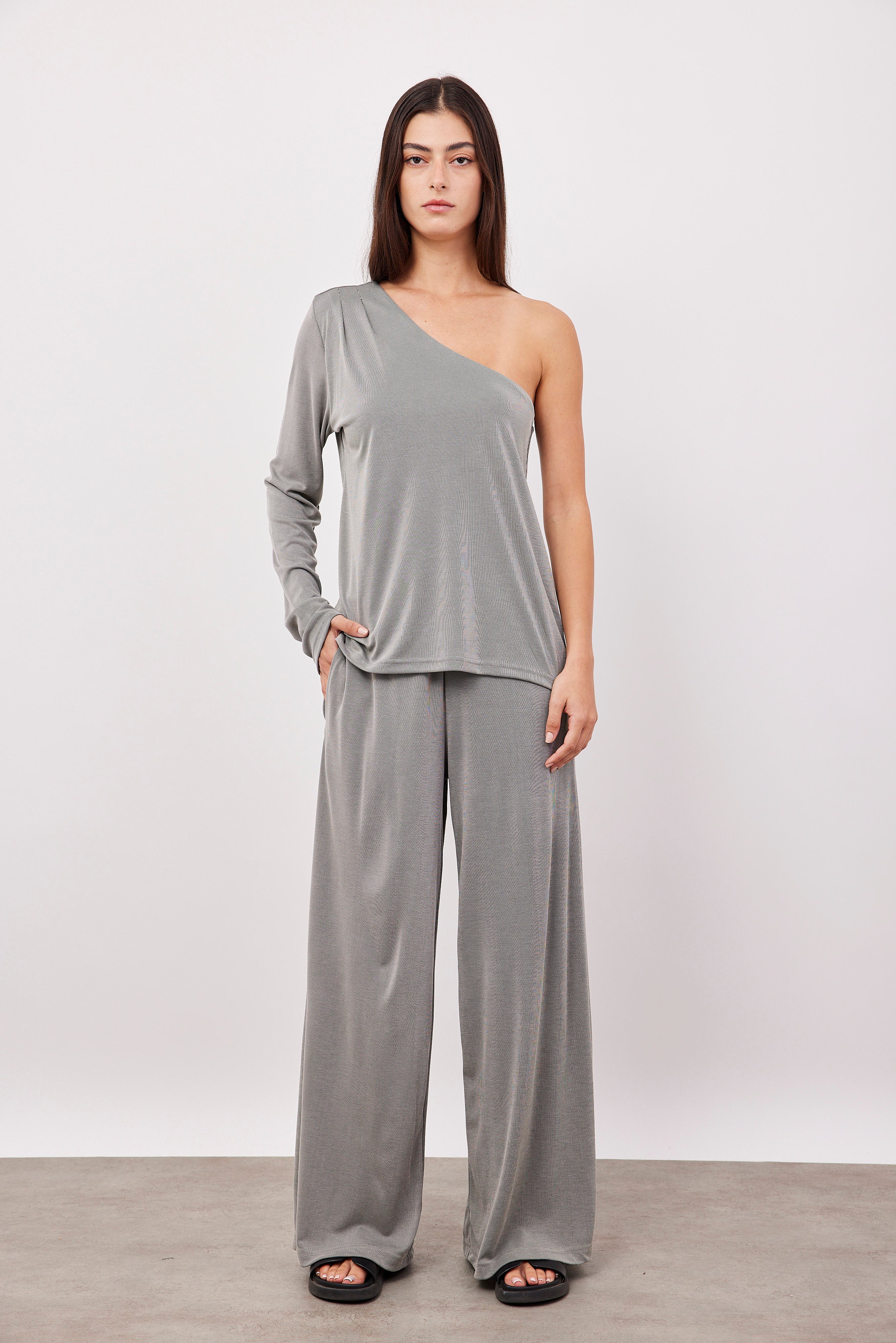 חליפת וואן שולדר בד מודל - ITAY BRANDS