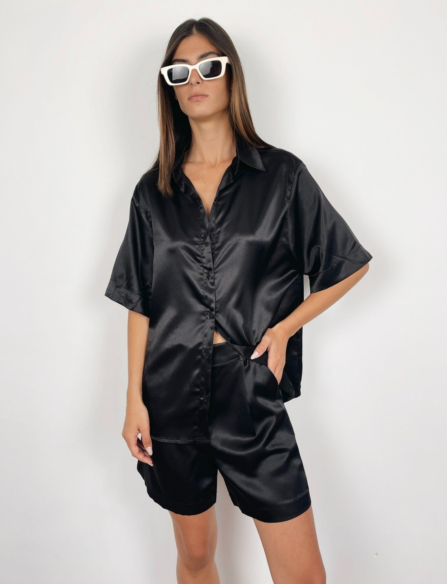 חליפה במראה סטן קצרה - ITAY BRANDS