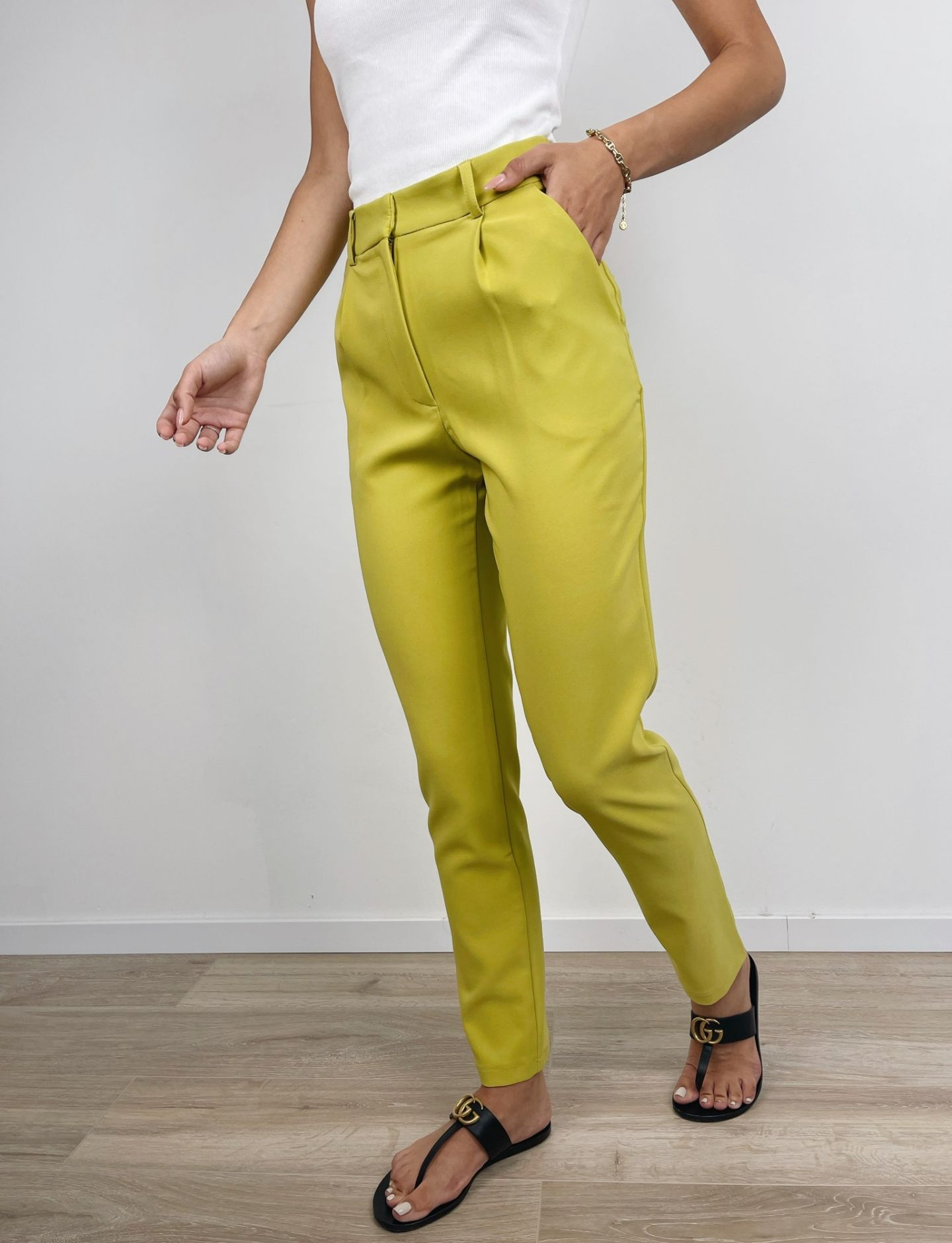 מכנסיים מחויטים בגזרה ישרה - ITAY BRANDS