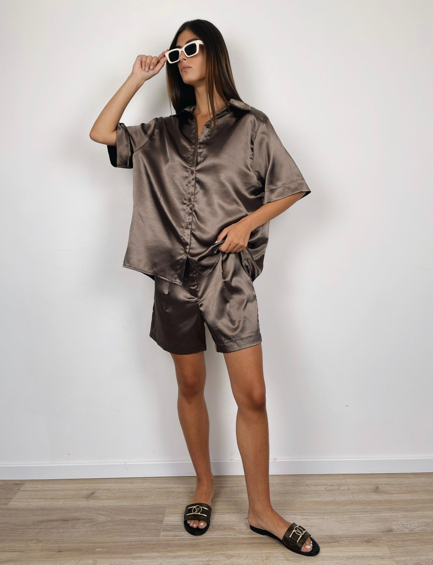 חליפה במראה סטן קצרה - ITAY BRANDS