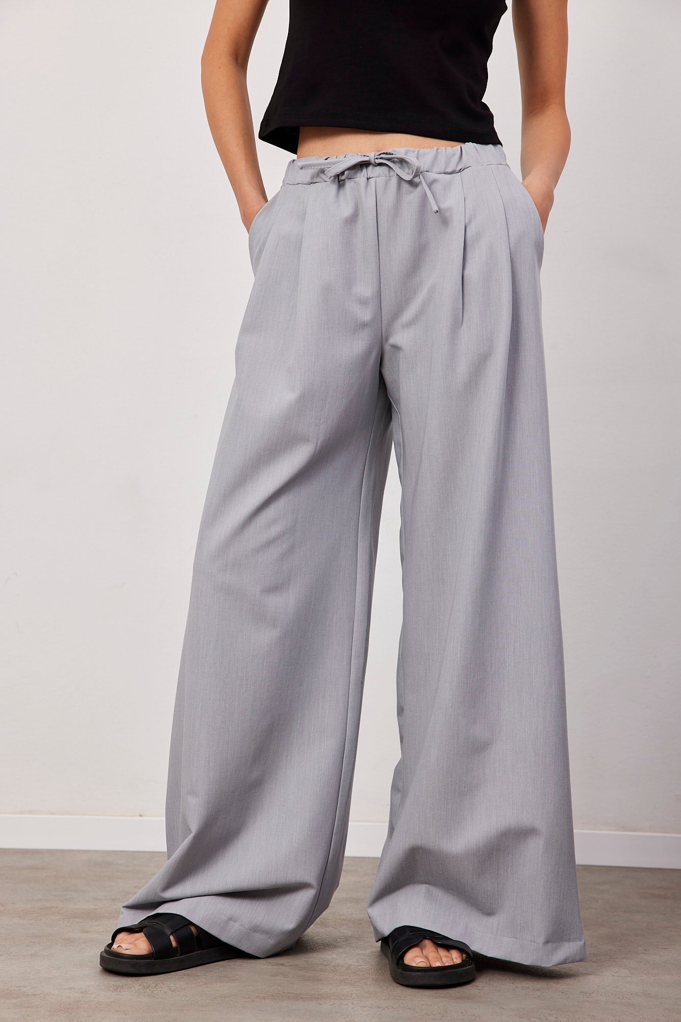 מכנסיים רחבים עם קשירה - ITAY BRANDS