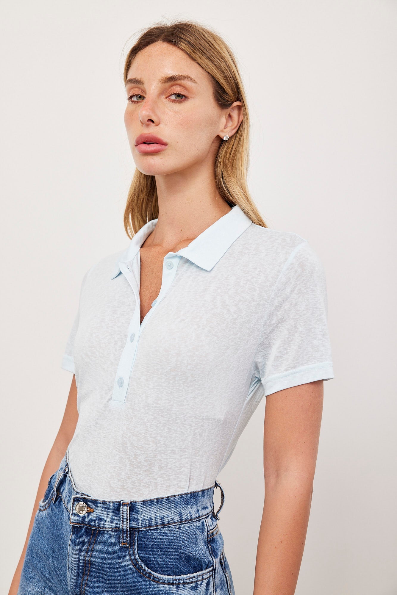 טי-שרט מבד רך בשילוב צווארון וכפתורים - ITAY BRANDS