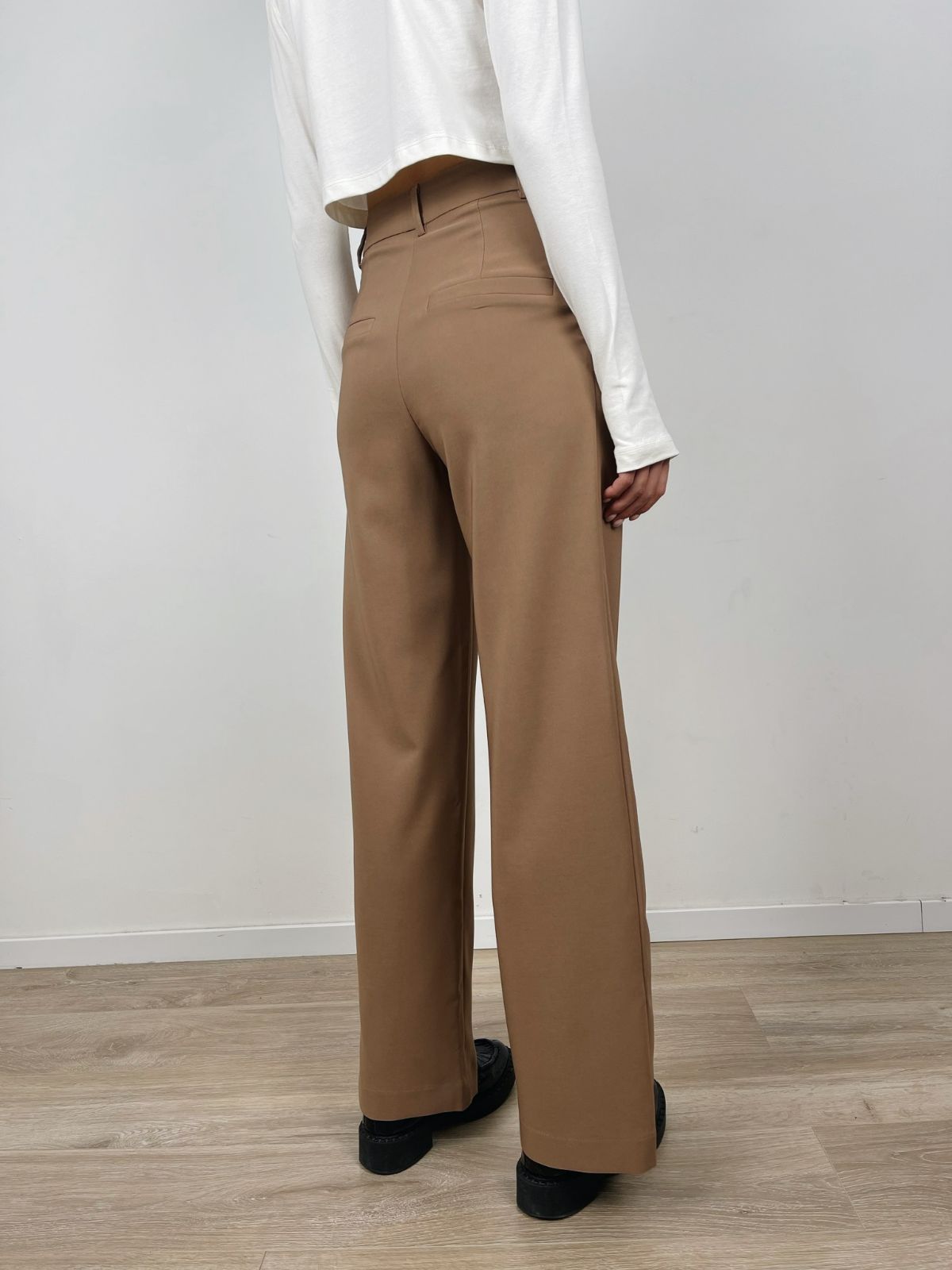 מכנסיים מחויטים סגירה צידית - ITAY BRANDS