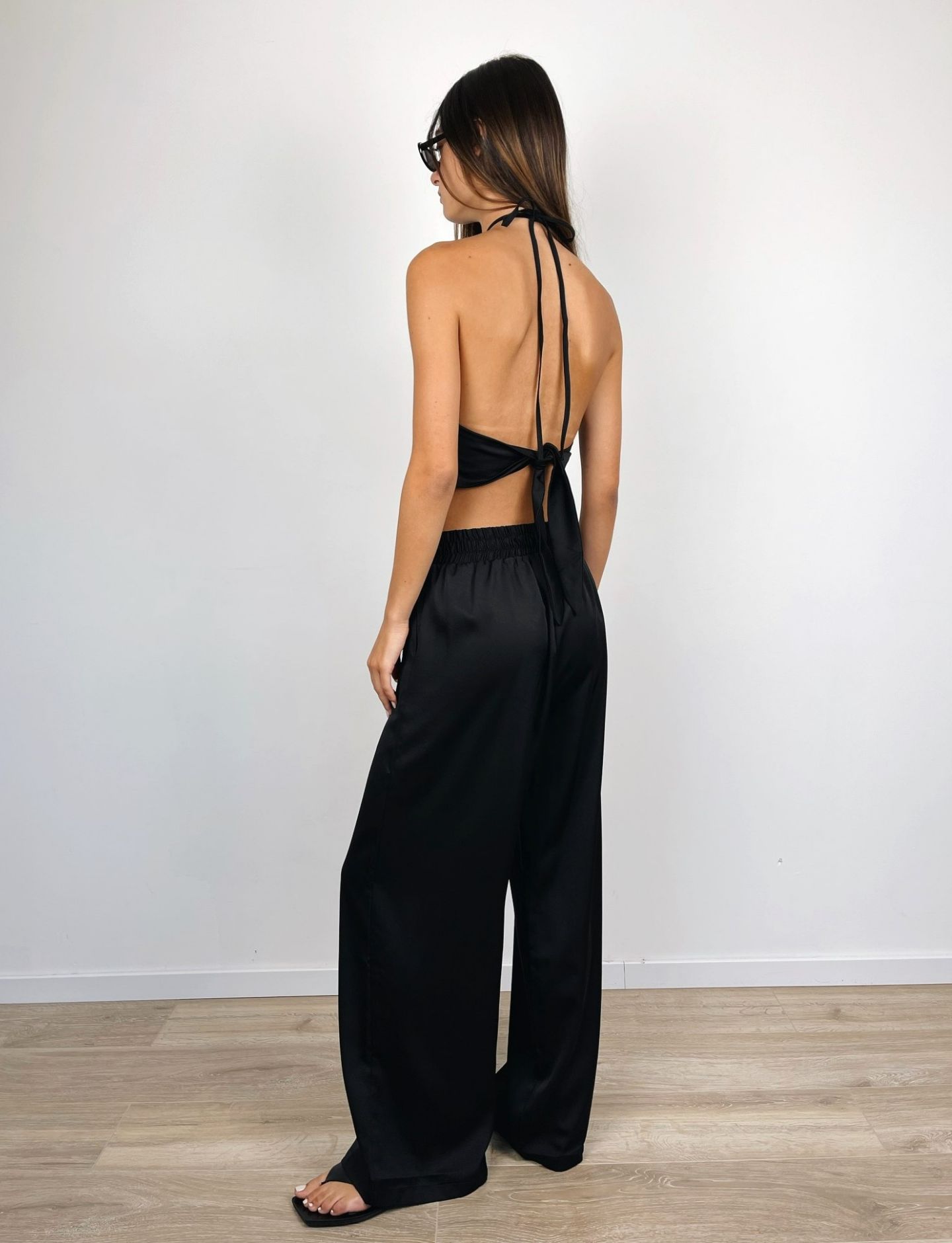 חליפת טופ ומכנסיים במראה סטן - ITAY BRANDS