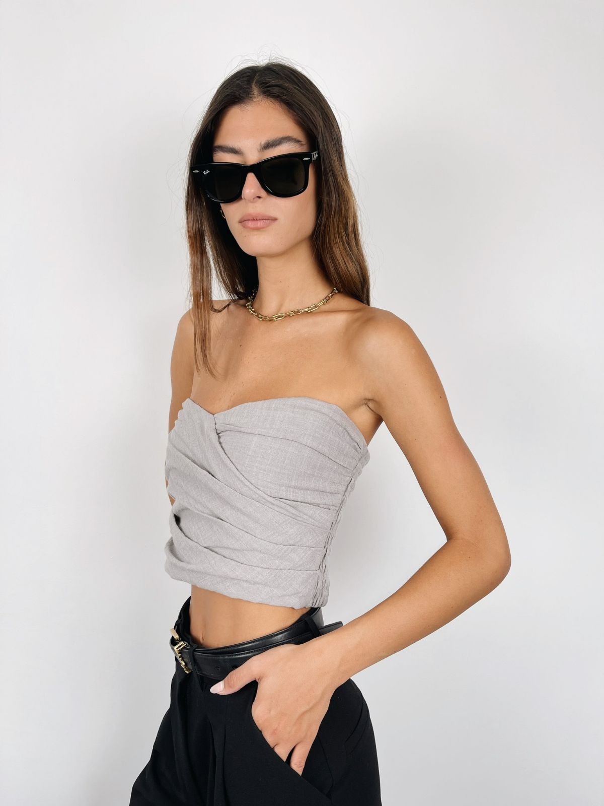 סטרפלס במראה פשתן בשילוב כיווצים - ITAY BRANDS