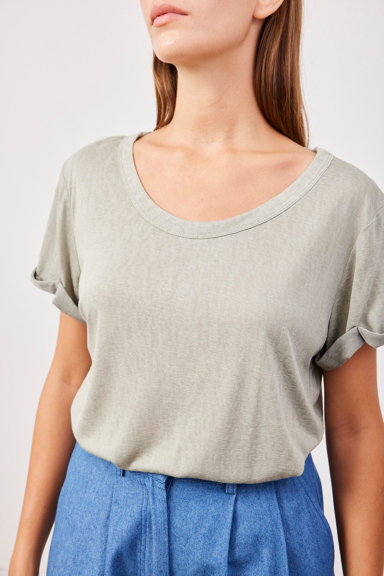 טי-שרט מבד שקפקף - ITAY BRANDS