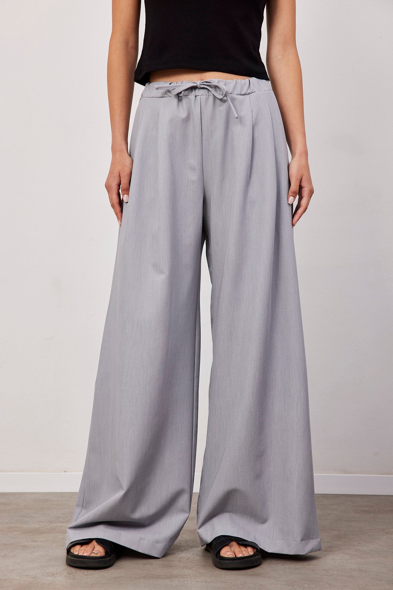 מכנסיים רחבים עם קשירה - ITAY BRANDS