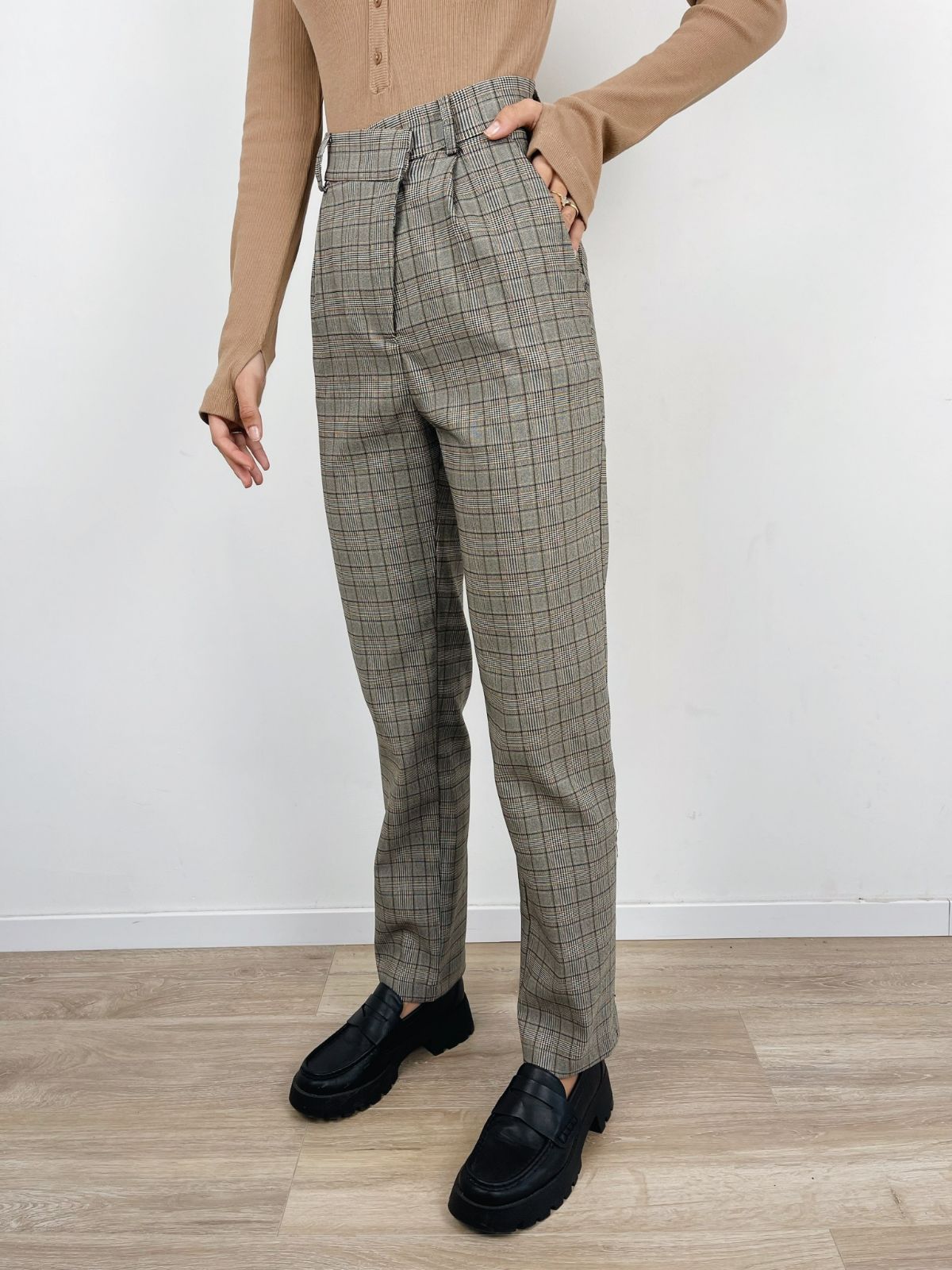 מכנסיים משובצים בסגירה א-סימטרית - ITAY BRANDS