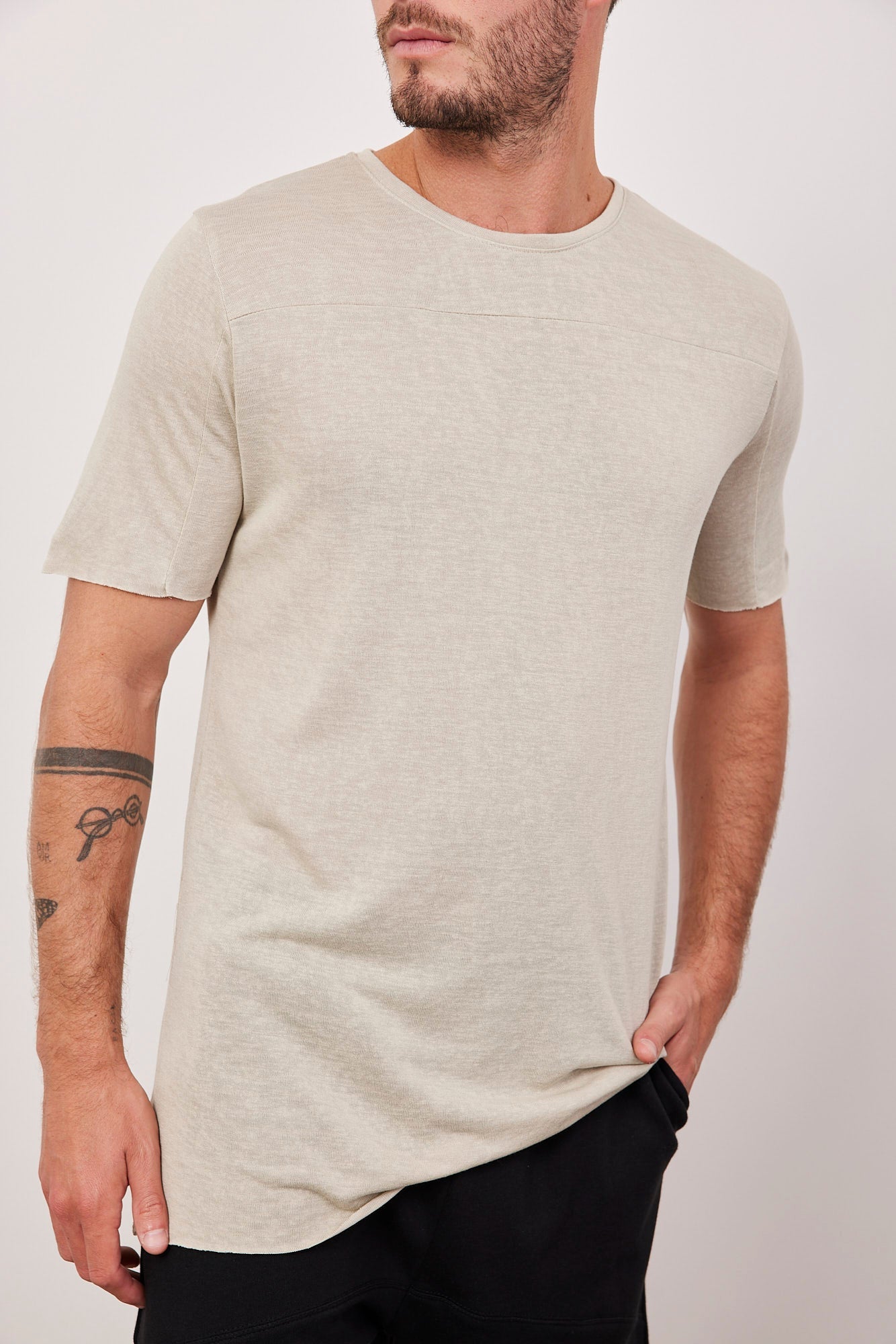 טי-שרט עם תיפור בולט - ITAY BRANDS