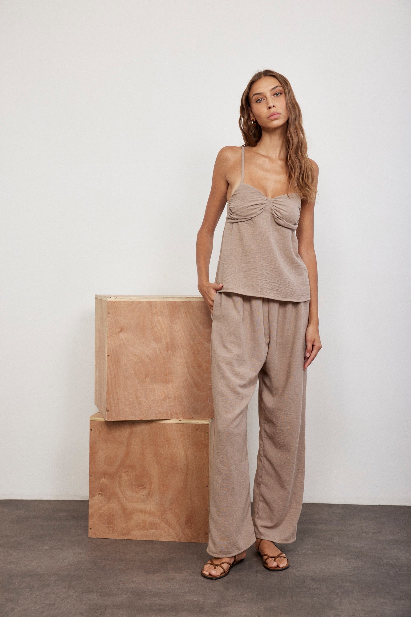 גופיית כיווצים במראה פשתן - ITAY BRANDS