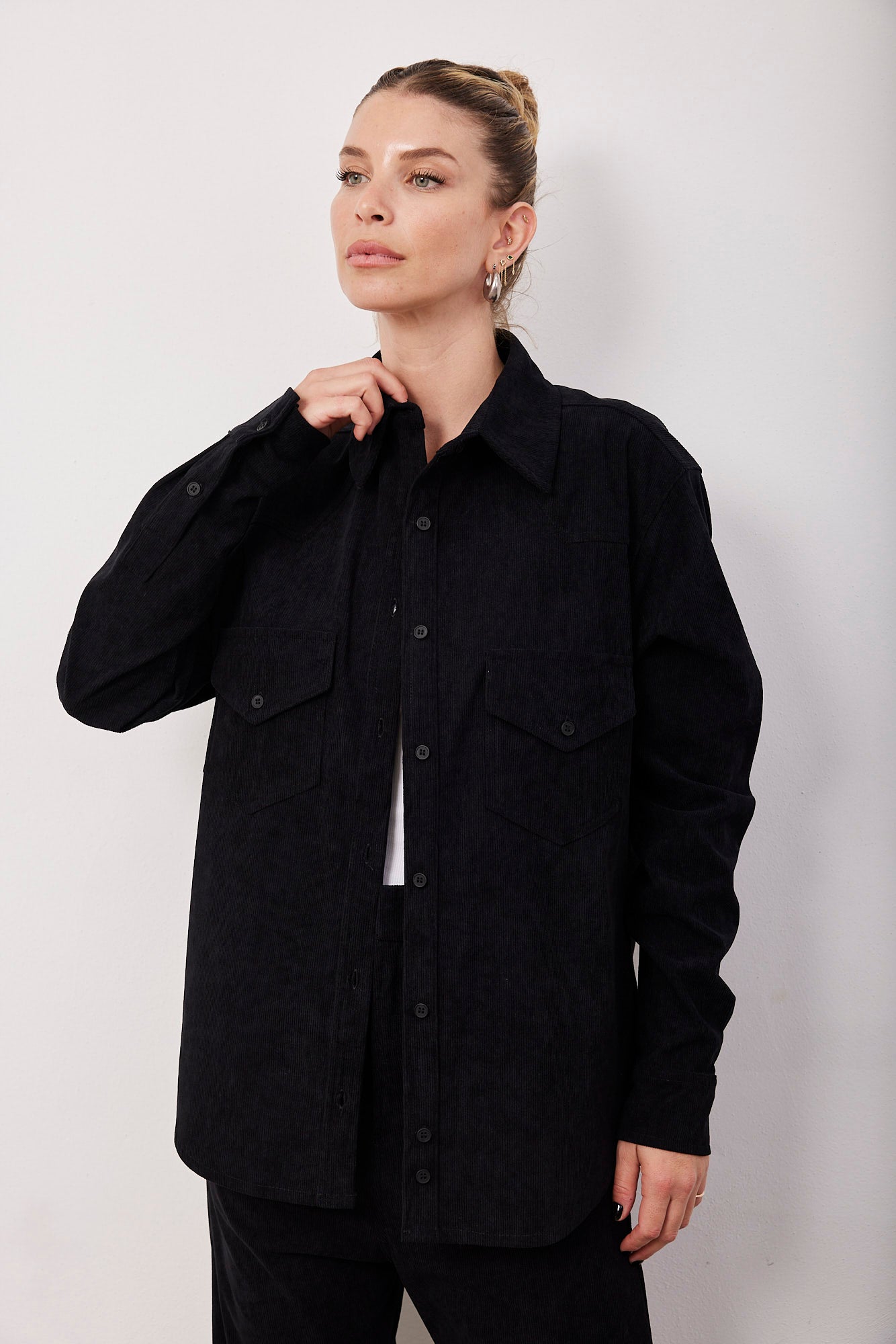 חולצת קורדרוי מכופתרת - ITAY BRANDS