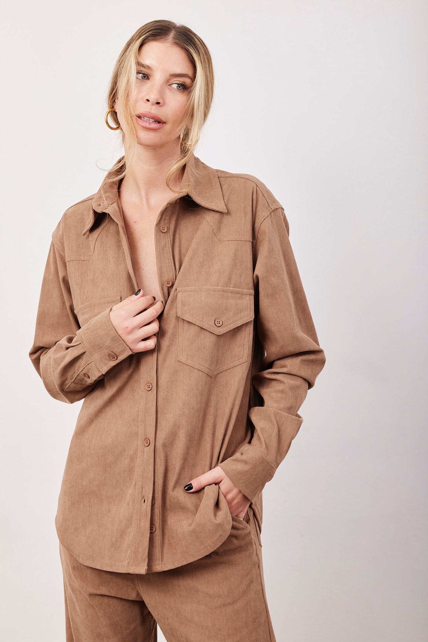 חולצת קורדרוי מכופתרת - ITAY BRANDS