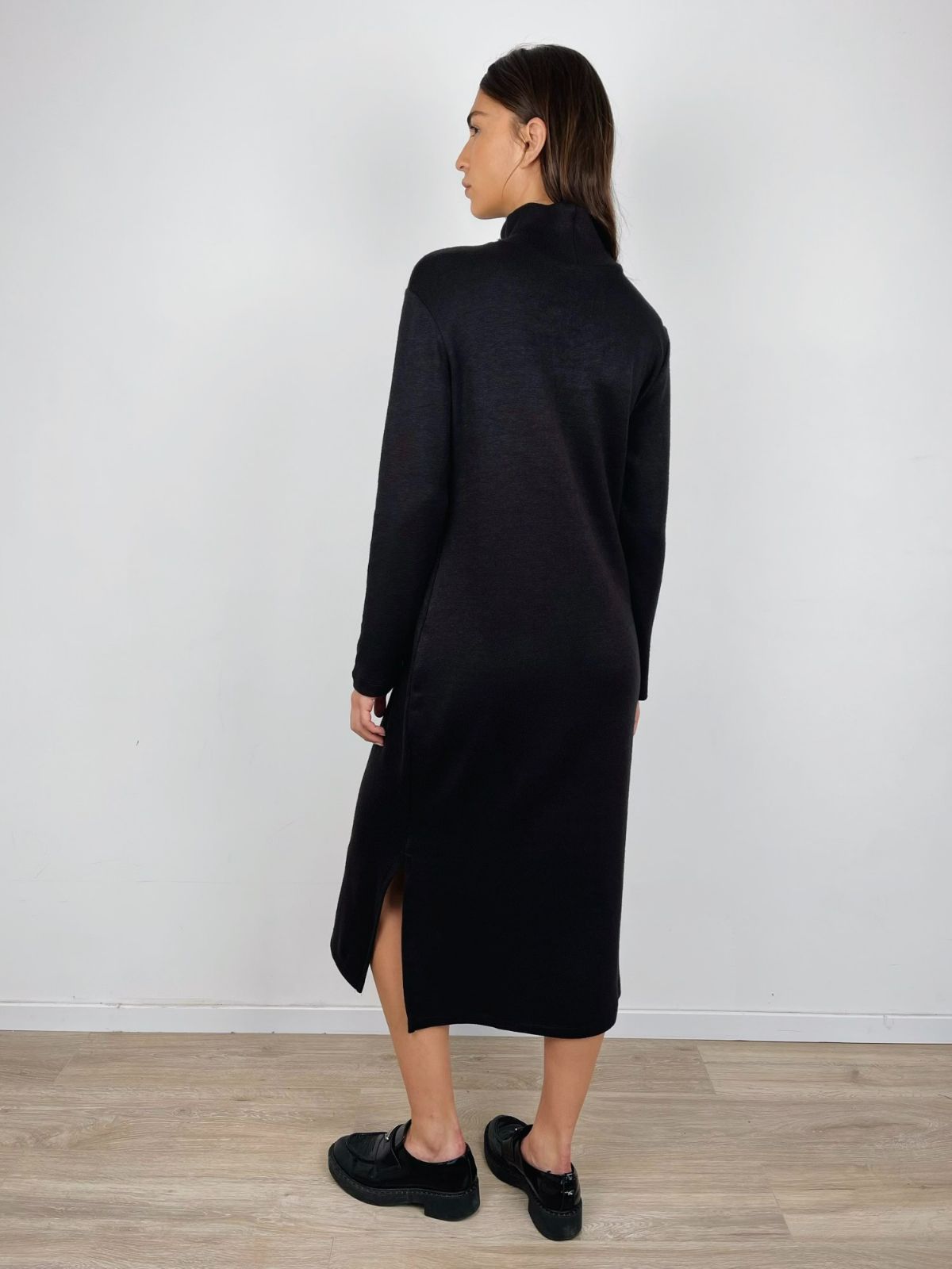 שמלת סריג גולף שסעים - ITAY BRANDS