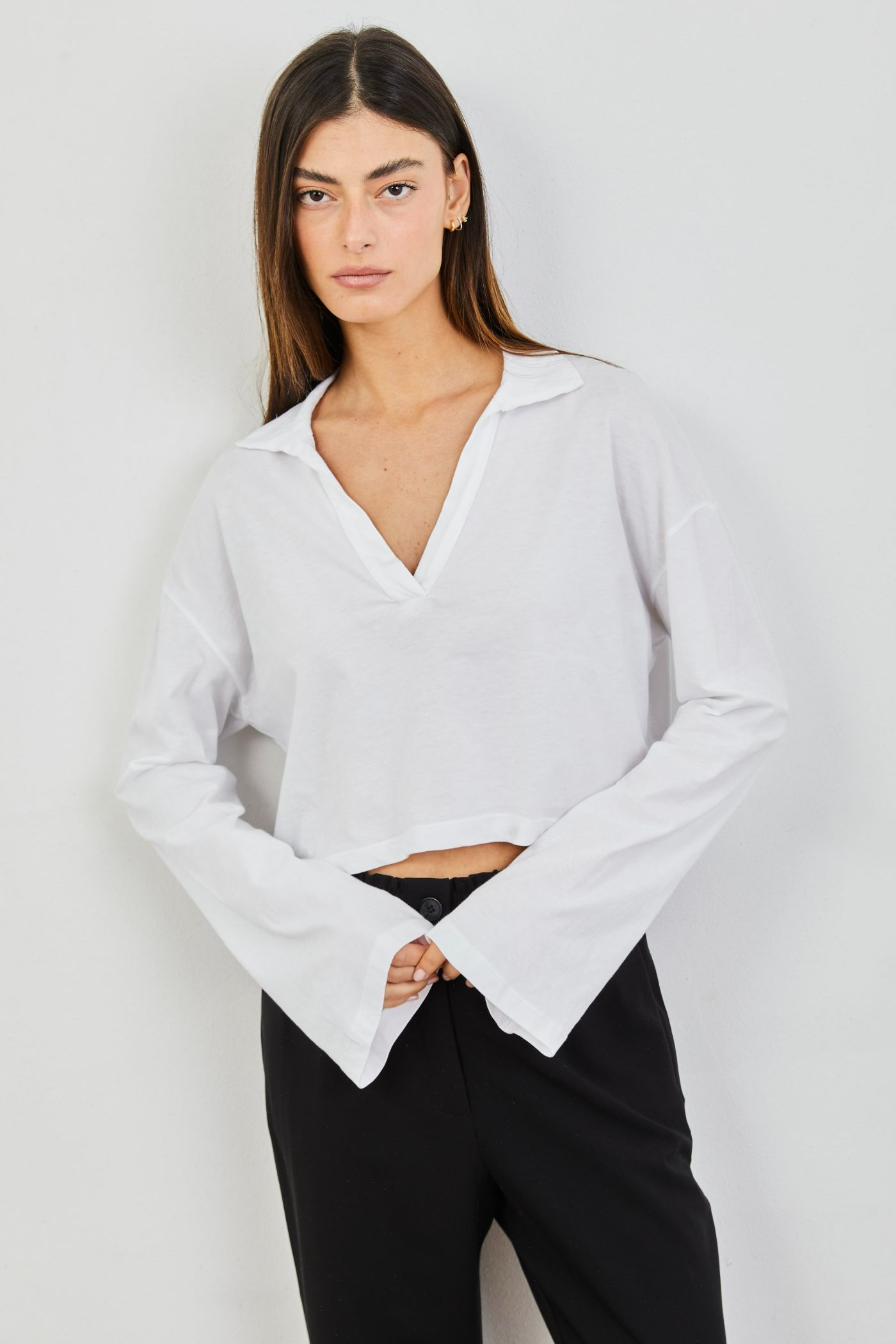 חולצת קרופ ארוכה צווארון וי - ITAY BRANDS