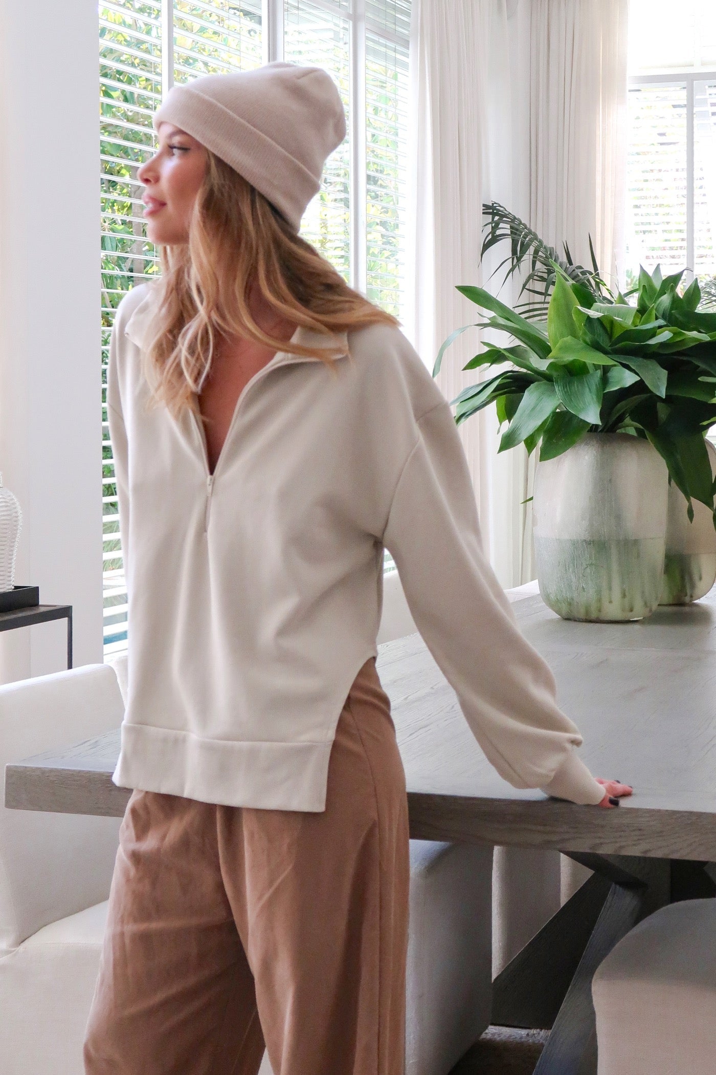 סווטשירט א-סימטרי עם רוכסן - ITAY BRANDS