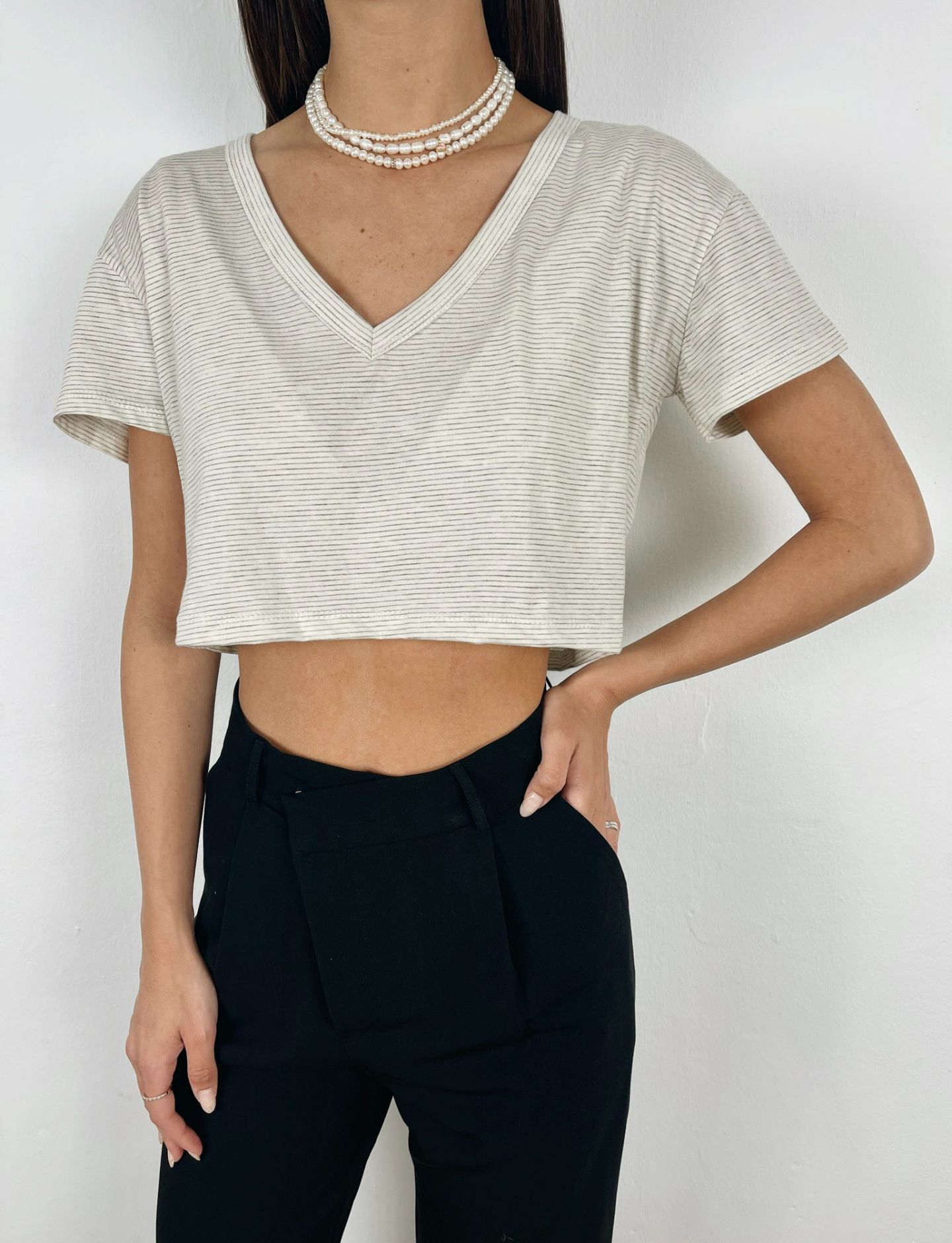 חולצת קרופ וי פסים - ITAY BRANDS