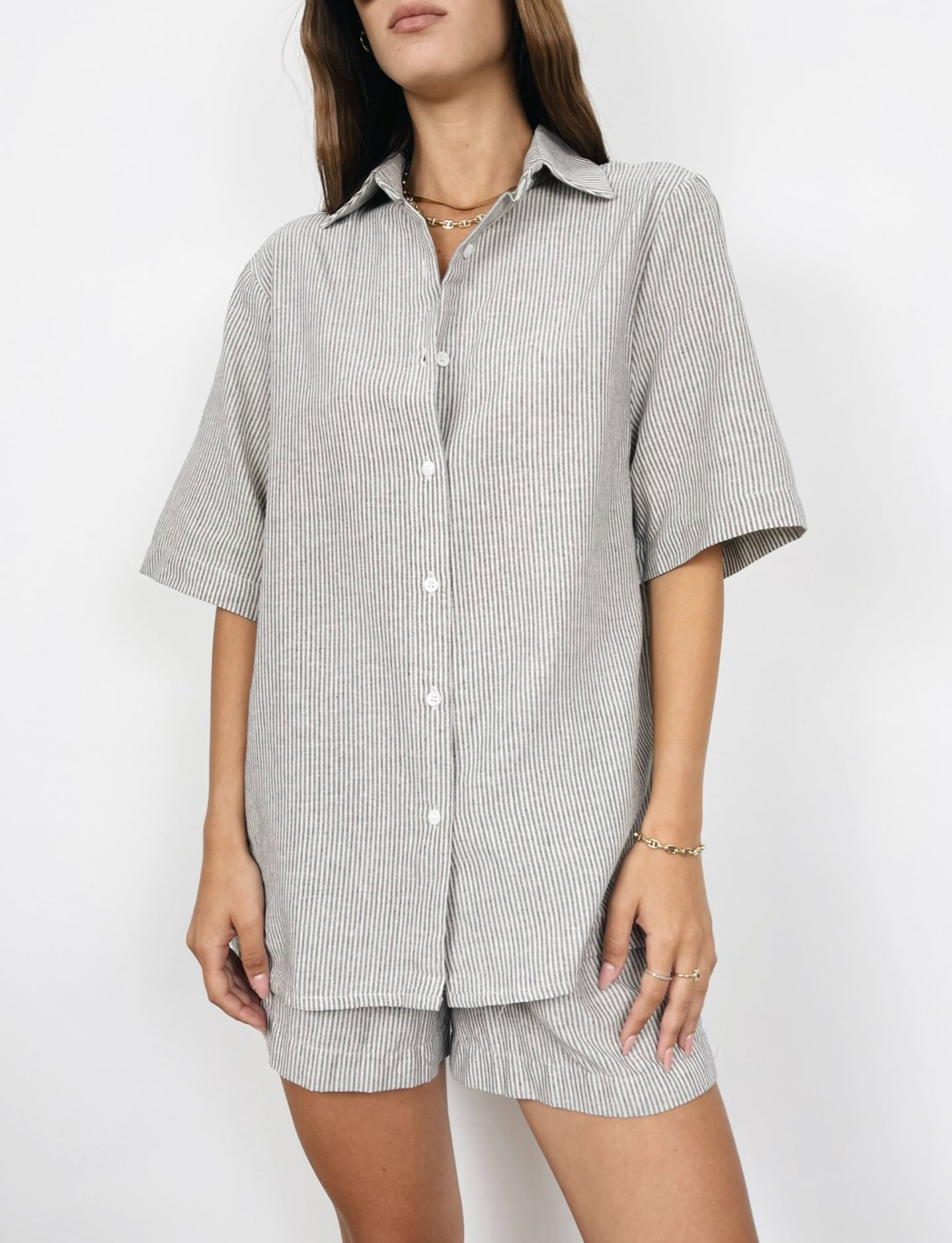 חליפת פסים מכופתרת - ITAY BRANDS