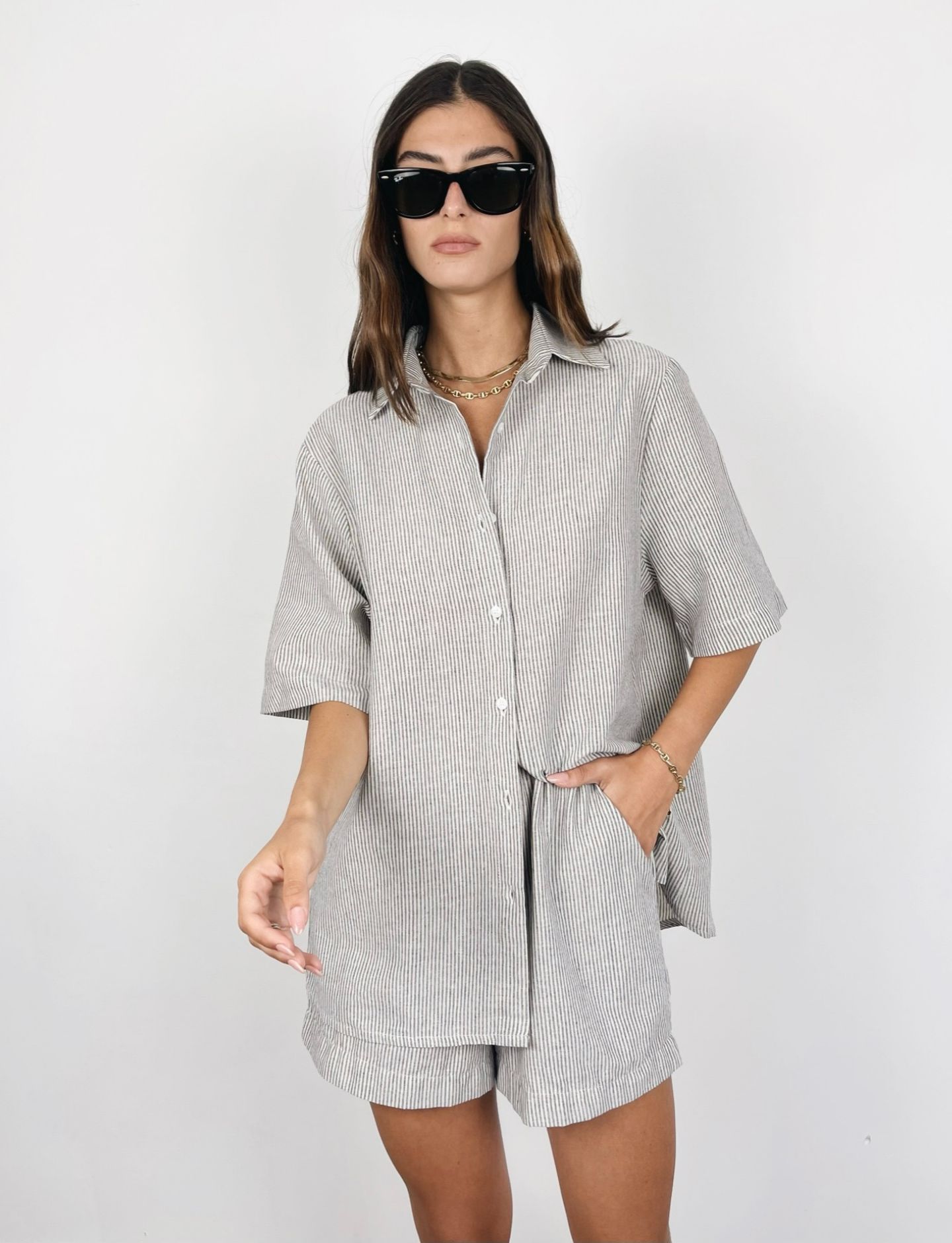 חליפת פסים מכופתרת - ITAY BRANDS