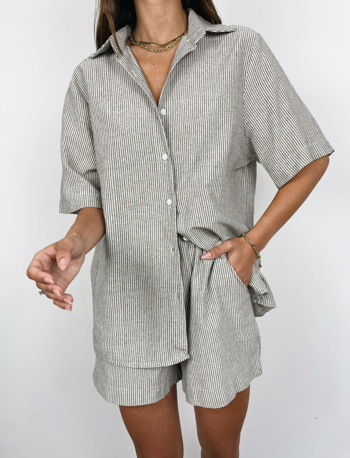 חליפת פסים מכופתרת - ITAY BRANDS