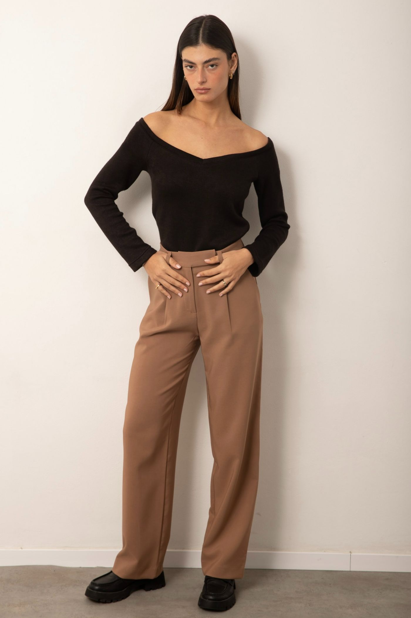 מכנסיים מחויטים סגירה צידית - ITAY BRANDS