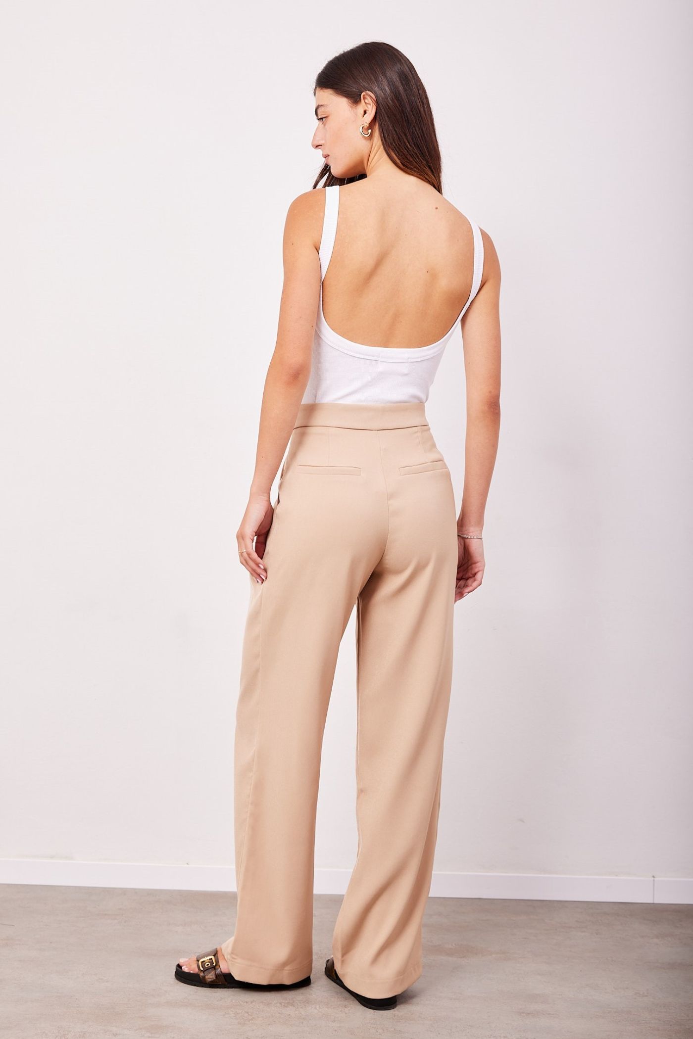 מכנסיים מחויטים בגזרה מתרחבת - ITAY BRANDS