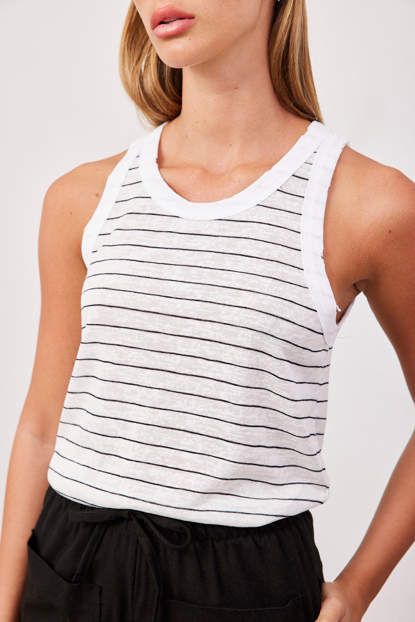 גופיית פסים בסיומת פרומה - ITAY BRANDS