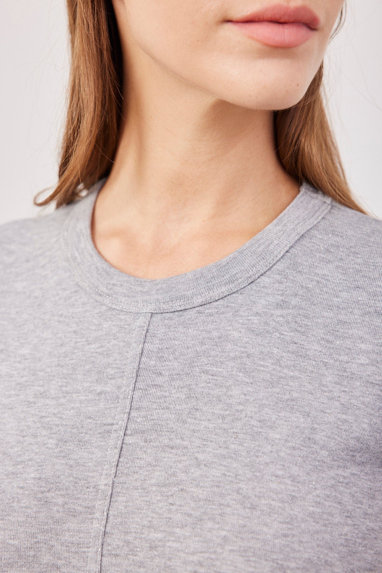 טישרט קרופ עם תיפור - ITAY BRANDS