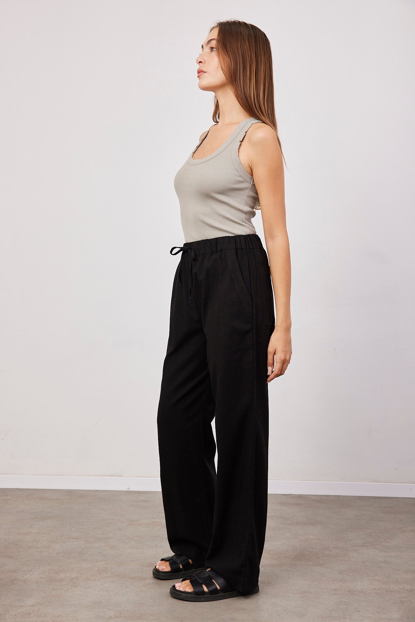 מכנסיים במראה פשתן עם קשירה - ITAY BRANDS