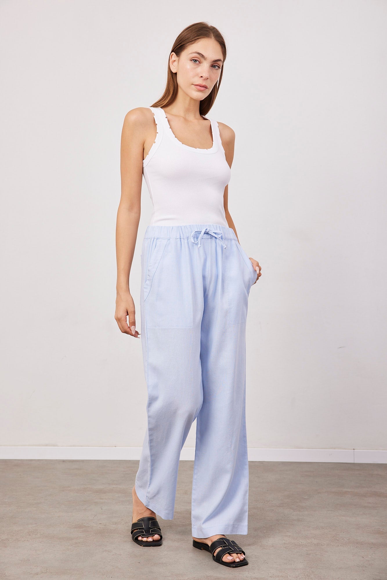 מכנסיים במראה פשתן עם קשירה - ITAY BRANDS