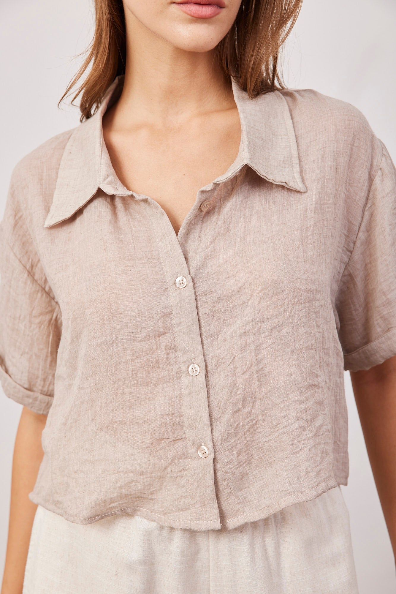 חולצת קרופ שקפקפה מכופתרת - ITAY BRANDS