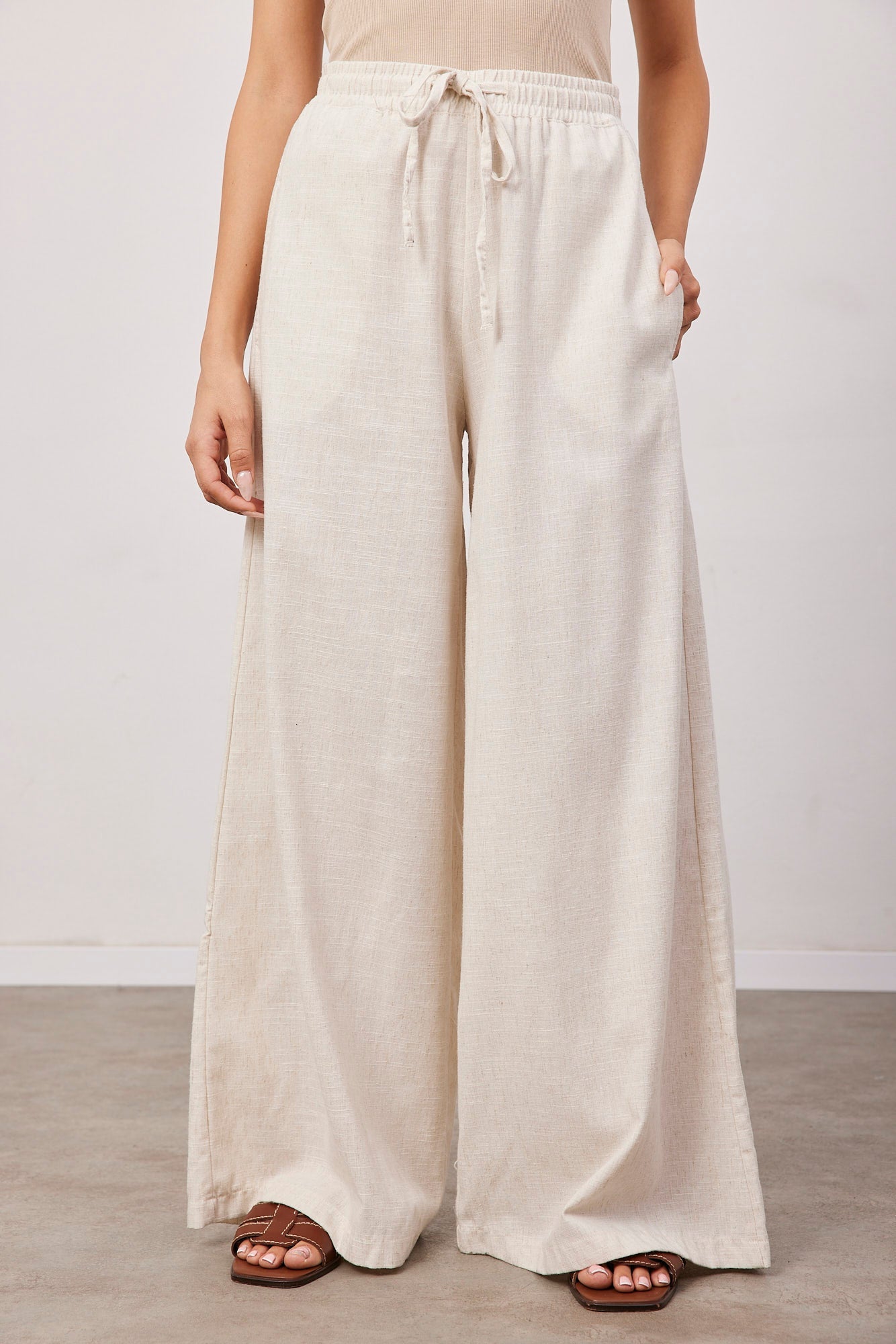 מכנסיים מתרחבים בשילוב פשתן - ITAY BRANDS