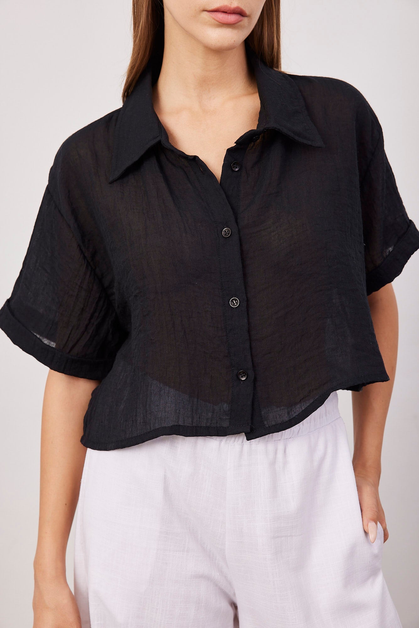 חולצת קרופ שקפקפה מכופתרת - ITAY BRANDS