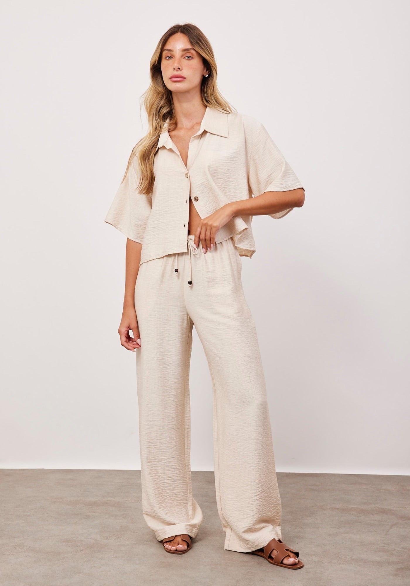 חולצת קרופ מכופתרת בטקסטורה - ITAY BRANDS