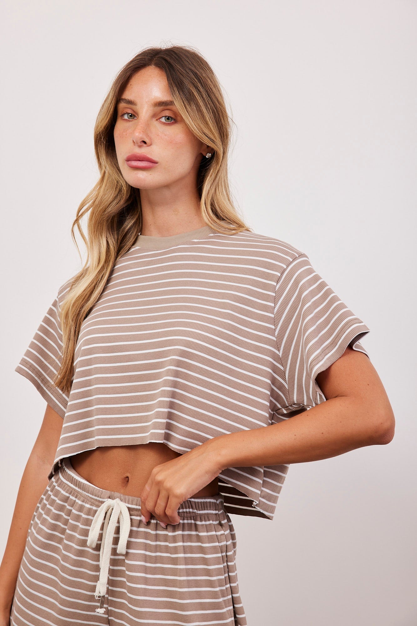 חולצת קרופ פסים - ITAY BRANDS