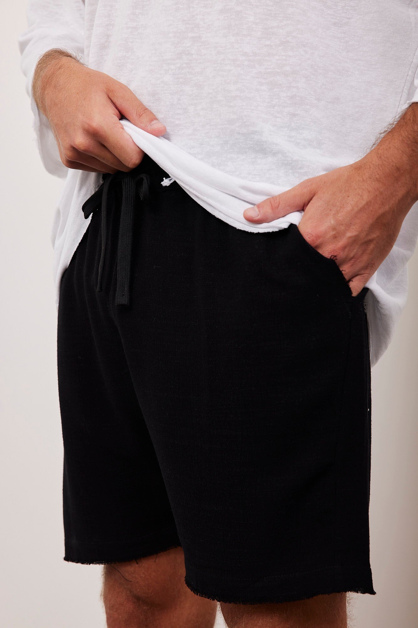 מכנסיים קצרים עם פשתן בגימור פרום - ITAY BRANDS