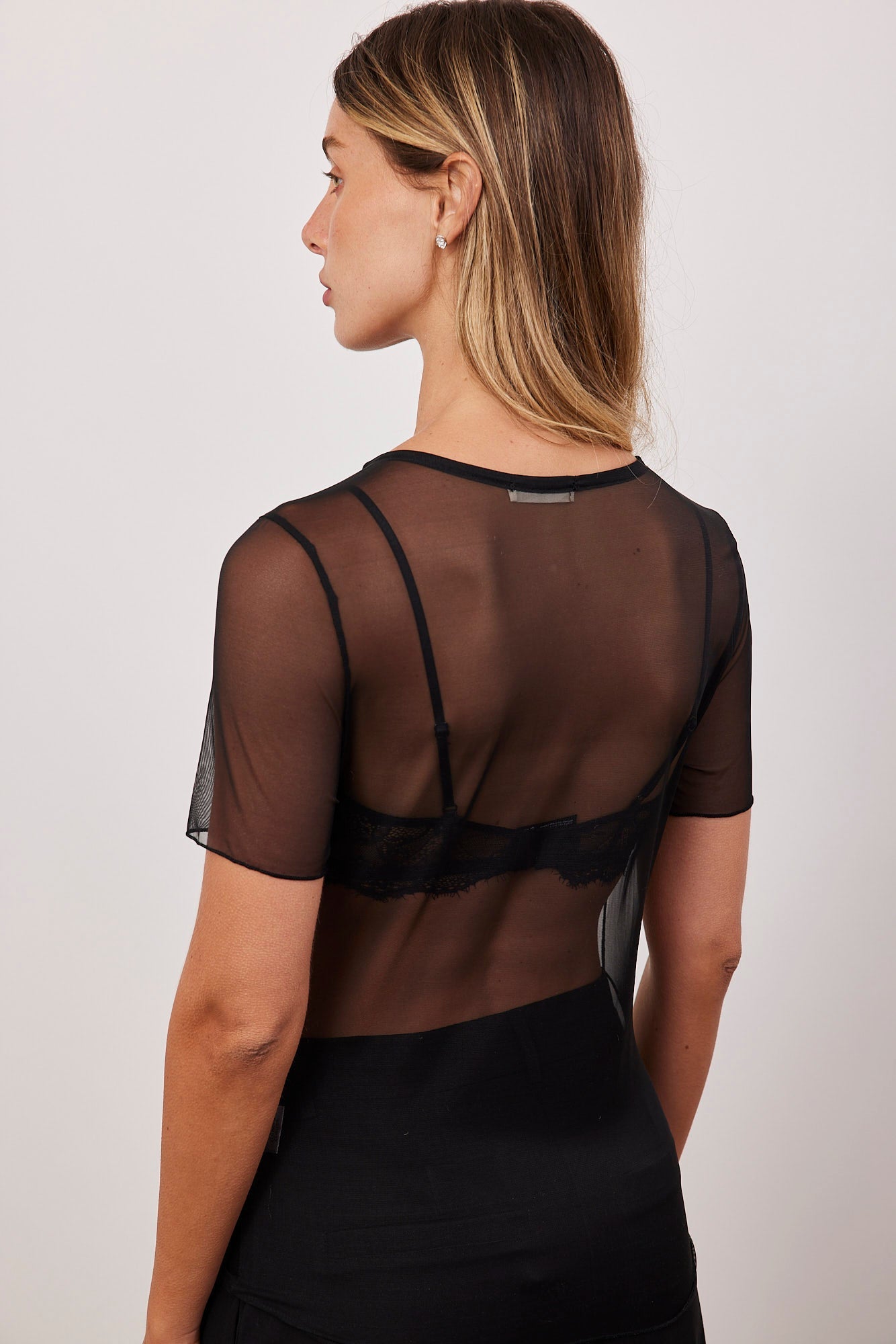 חולצה קצרה מבד טול - ITAY BRANDS