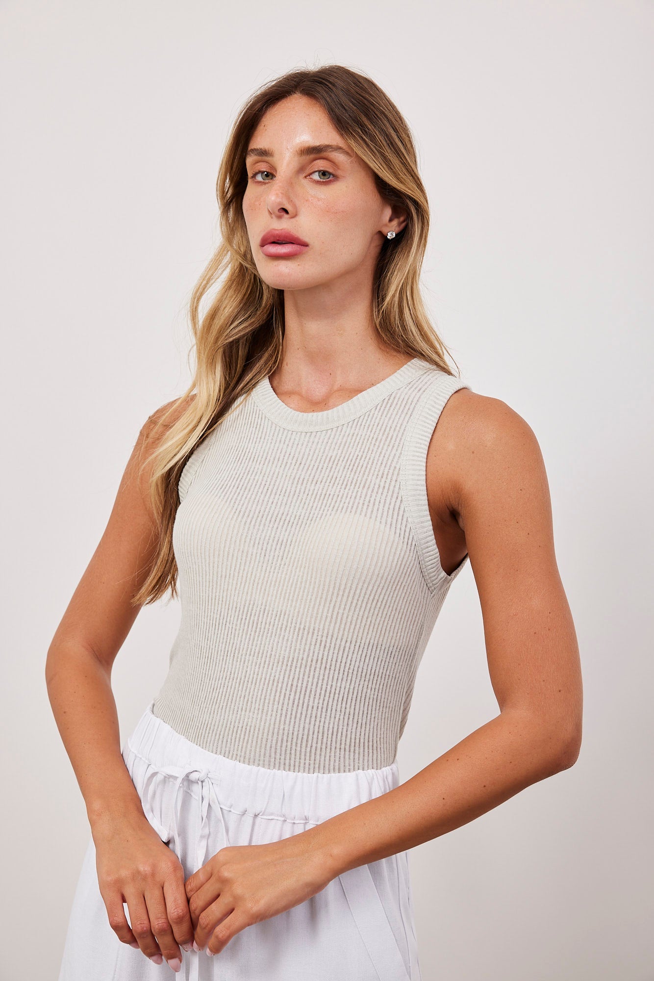 גופייה רכה בטקסטורת פסים - ITAY BRANDS