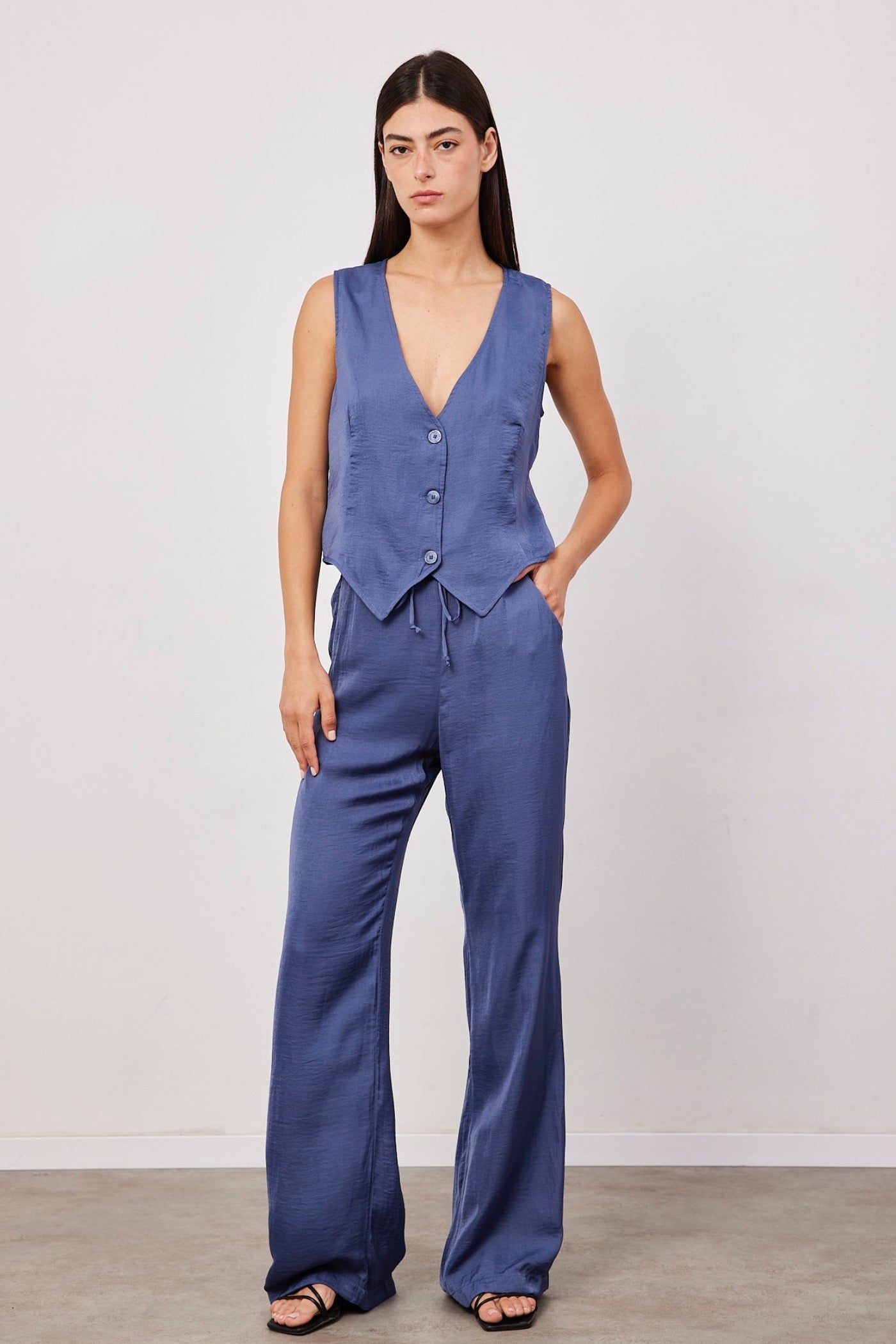 חליפת וסט במראה סאטן - ITAY BRANDS