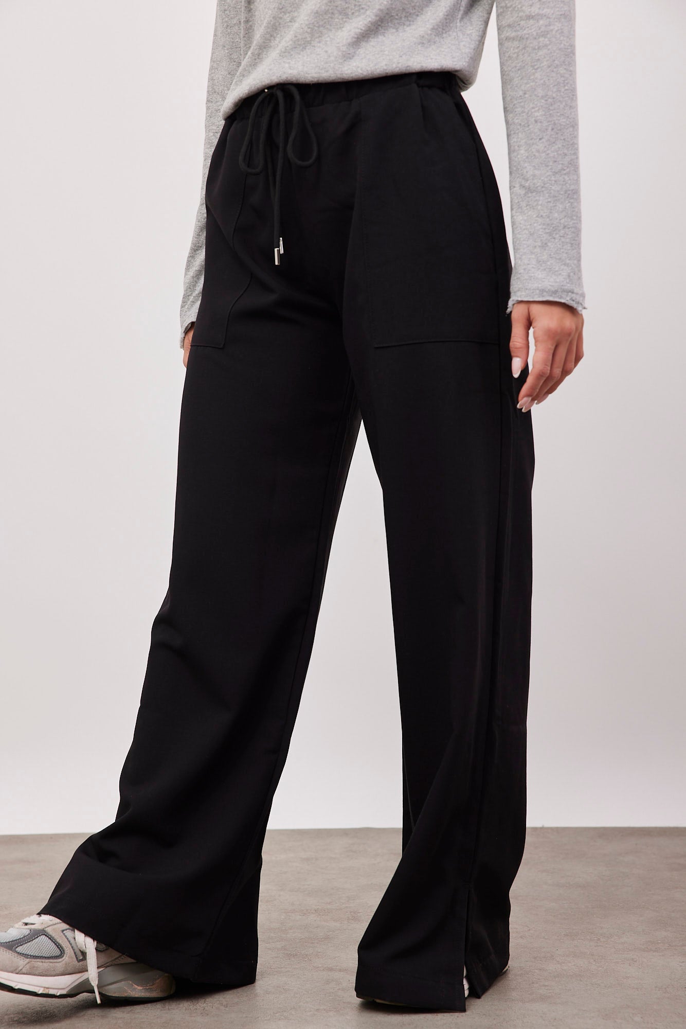 מכנסיים מבד מחויט עם גומי במותן - ITAY BRANDS